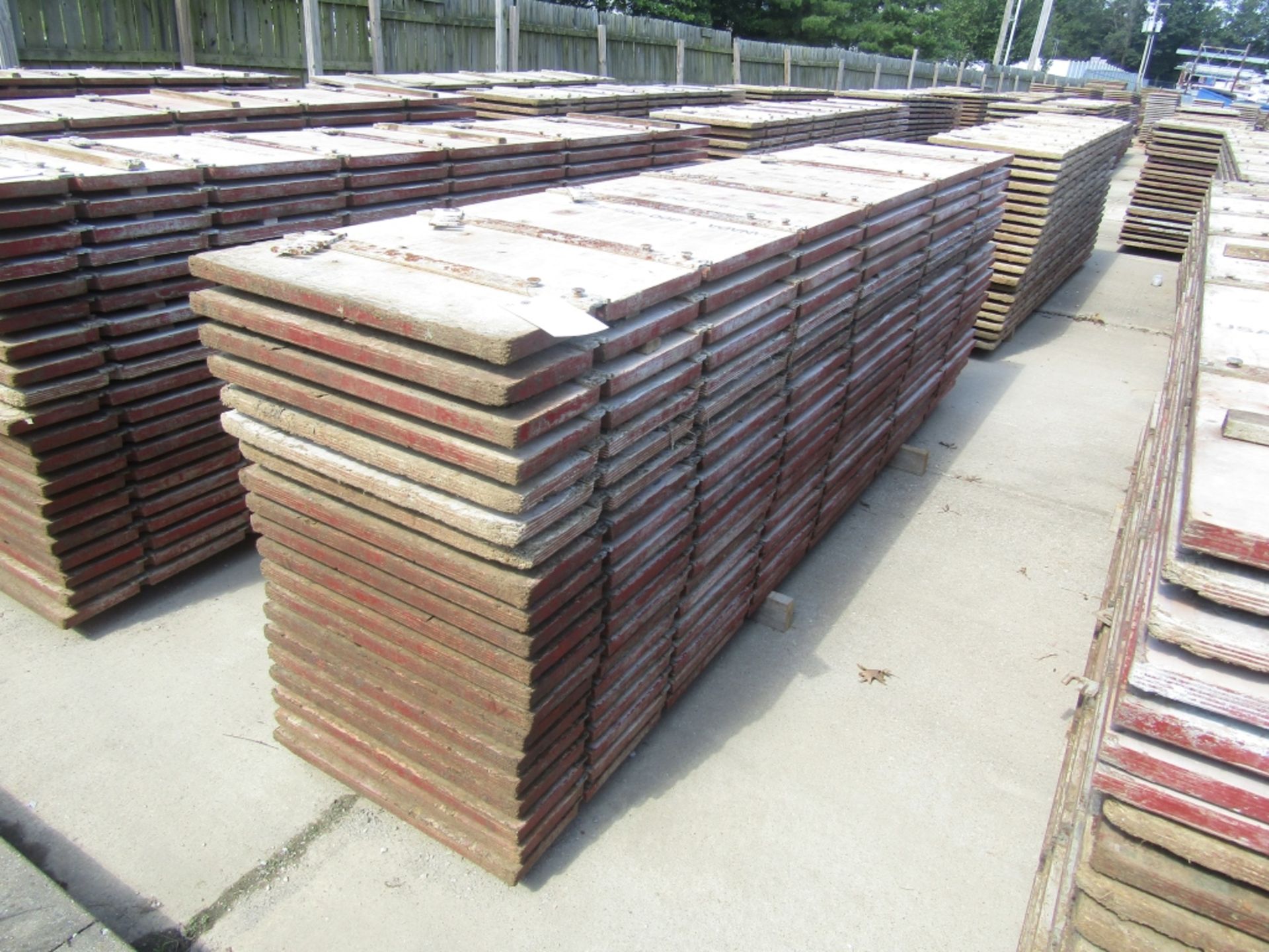 (20) 24" x 10' Advance Concrete Forms 6-Bar System