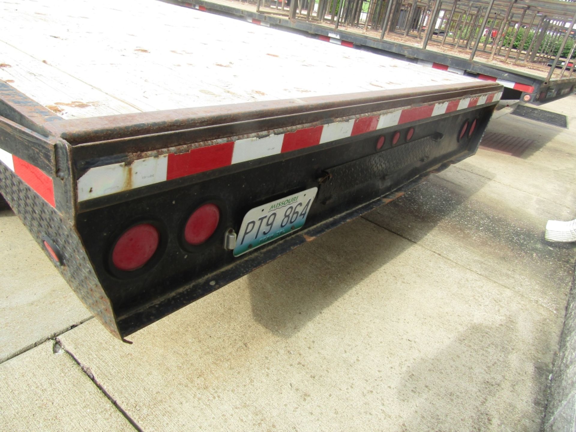 2004 Load Trail Tandem Heavy Duty Gooseneck Deckover Trailer, VIN# 4ZEGF202641173138, 8'x20', 20000# - Image 7 of 9