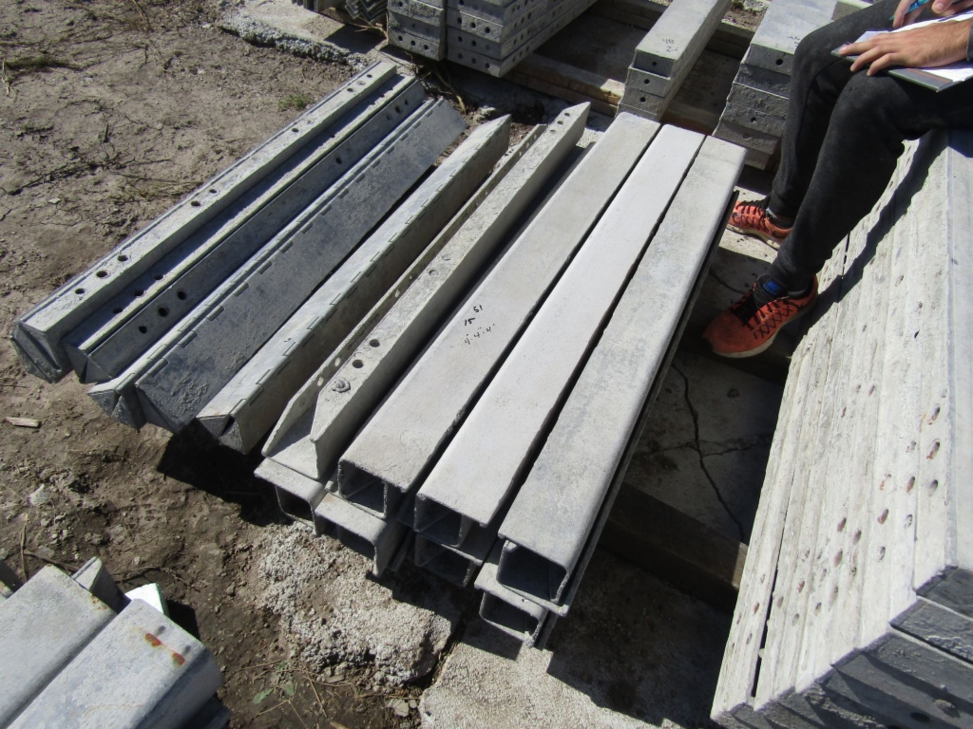 (15) 4" x 4" x 4' Wall Ties Concrete Forms, Smooth, 6-12 Hole Pattern, Triple Punch, Located near