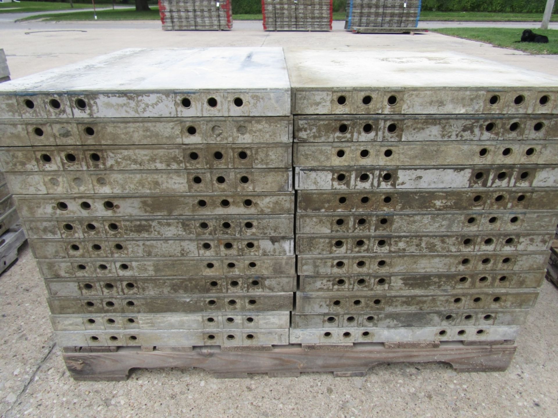 (26) 24" x 3' Western Elite Concrete Forms, Smooth 6-12 Hole Pattern Triple Punch/ Gasket, Located - Image 4 of 4