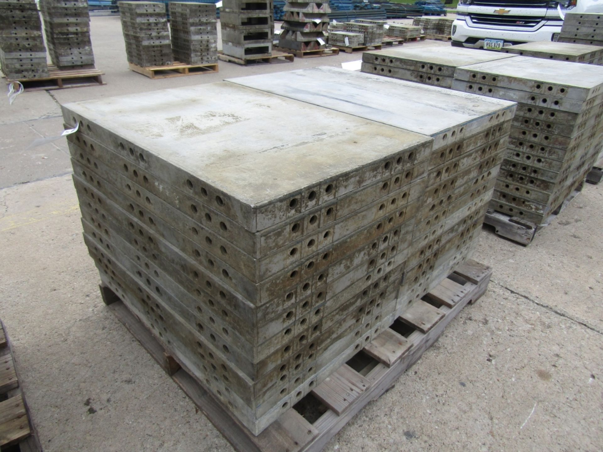 (26) 24" x 3' Western Elite Concrete Forms, Smooth 6-12 Hole Pattern Triple Punch/ Gasket, Located