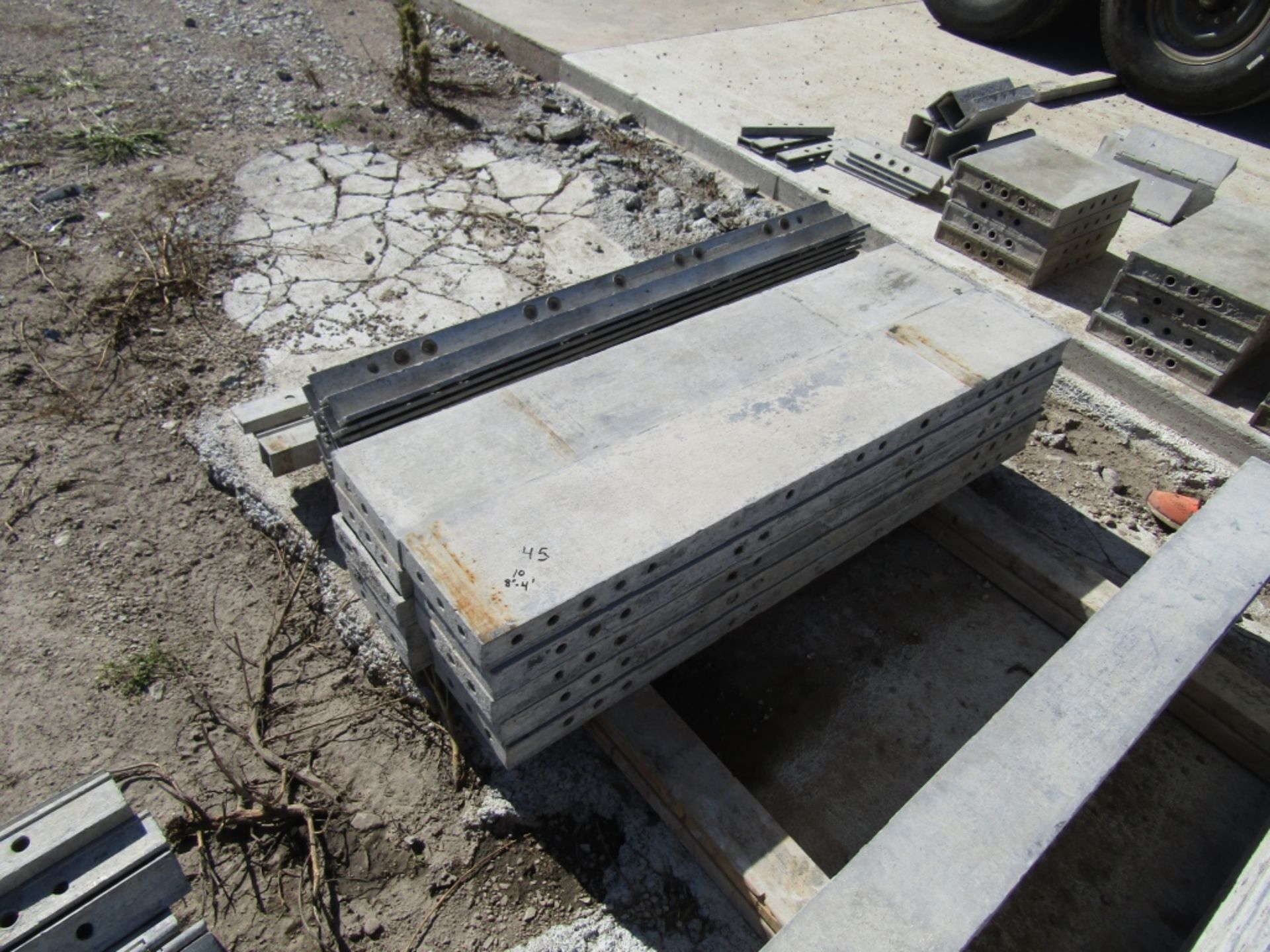 (10) 8" x 4' Wall Ties Concrete Forms, Smooth, 6-12 Hole Pattern, Triple Punch, Located near