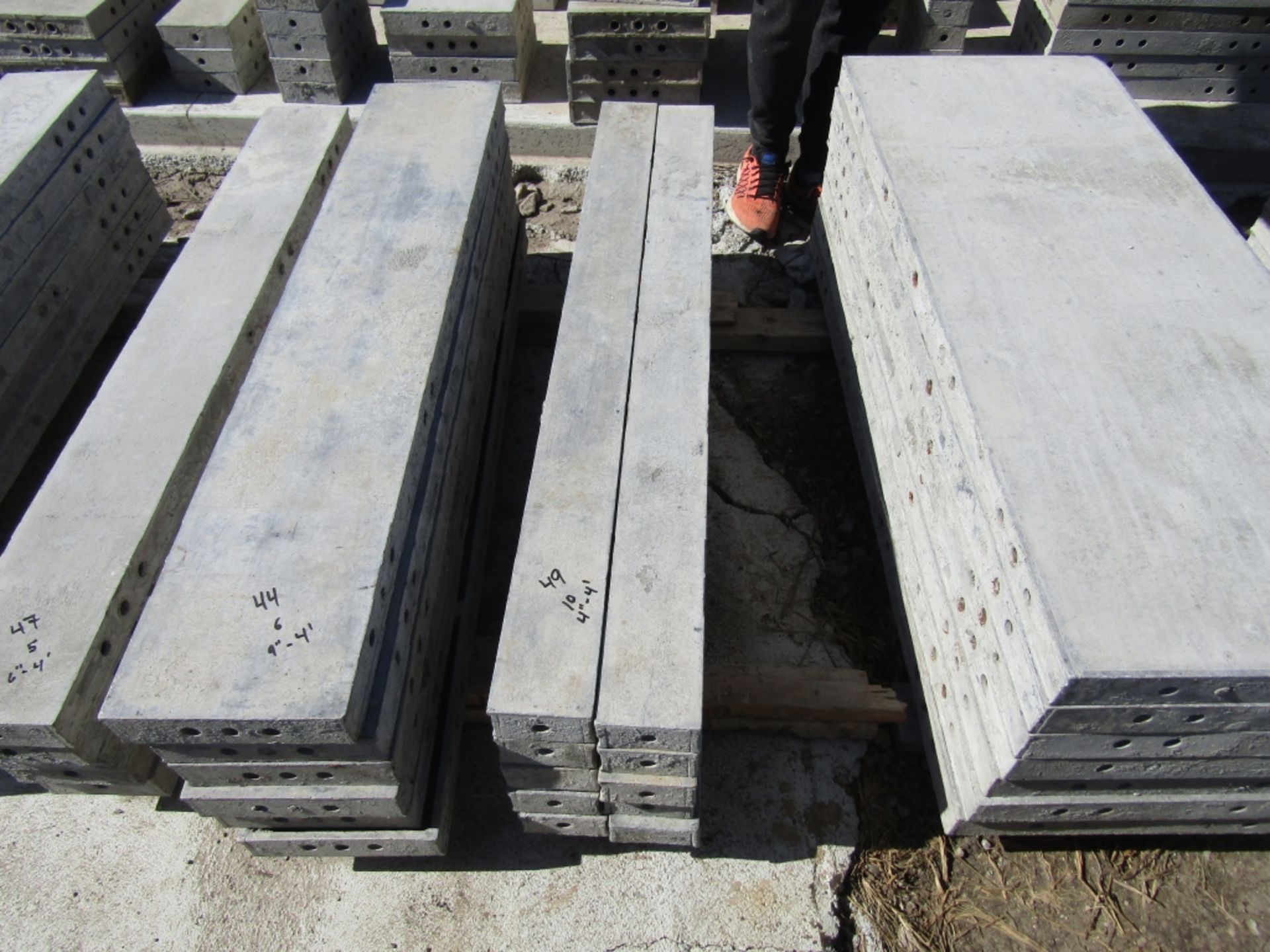 (10) 4" x 4' Wall Ties Concrete Forms, Smooth, 6-12 Hole Pattern, Triple Punch, Located near