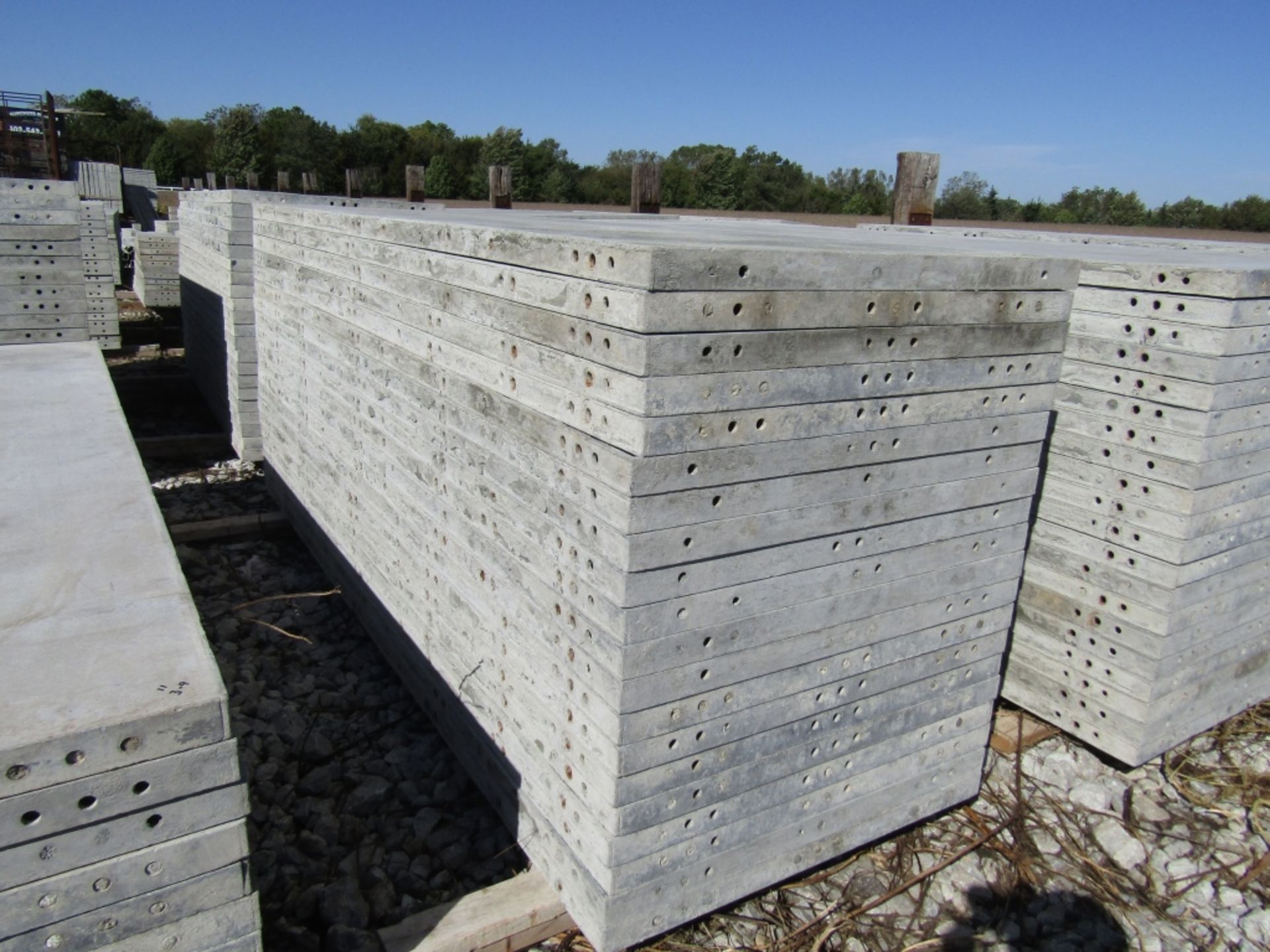 (20) 36" x 9' Wall Ties Concrete Forms, Smooth, 6-12 Hole Pattern, Triple Punch, Located near