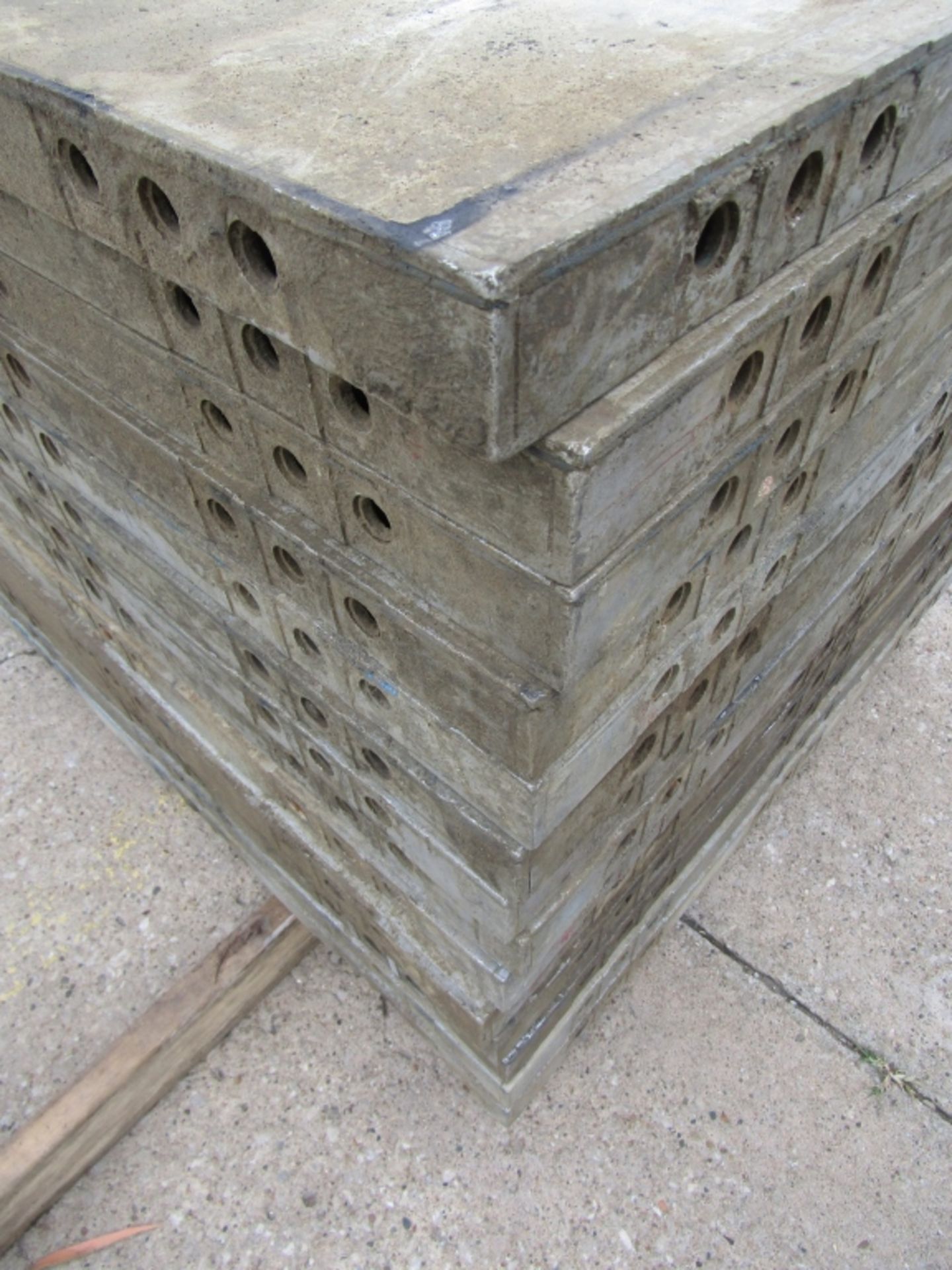 (14) 36" x 6' Western Elite Concrete Forms, Smooth 6-12 Hole Pattern Triple Punch/ Gasket/ Laydown - Image 3 of 4