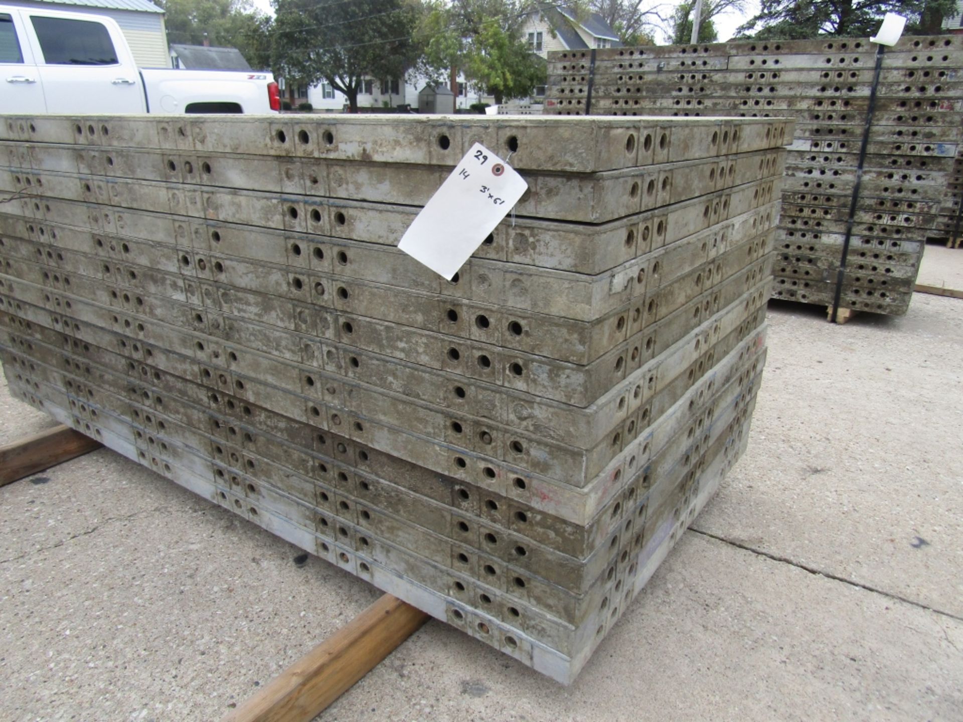 (14) 36" x 6' Western Elite Concrete Forms, Smooth 6-12 Hole Pattern Triple Punch/ Gasket/ Laydown - Image 4 of 4