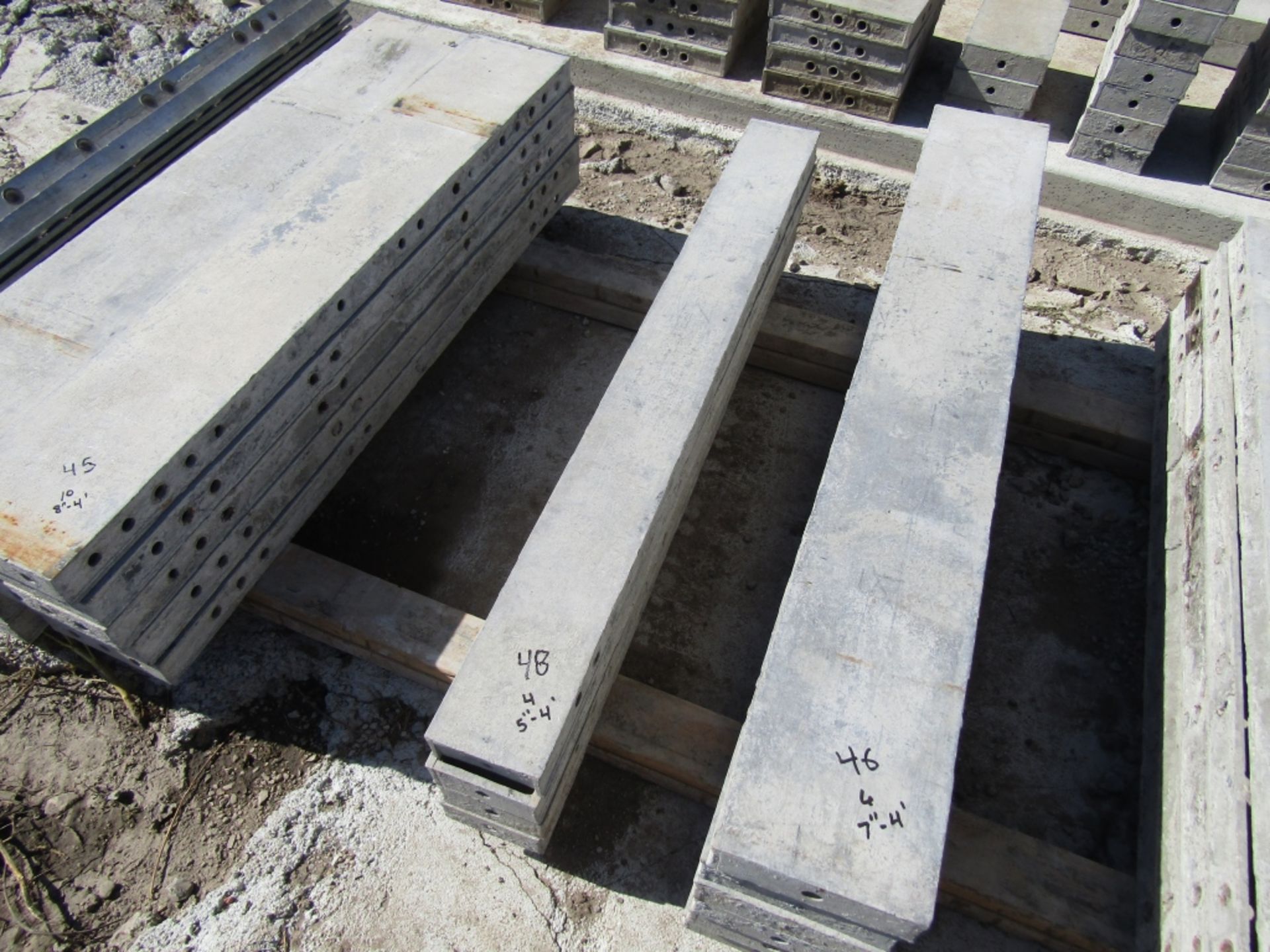 (4) 5" x 4' Wall Ties Concrete Forms, Smooth, 6-12 Hole Pattern, Triple Punch, Located near Lincoln,