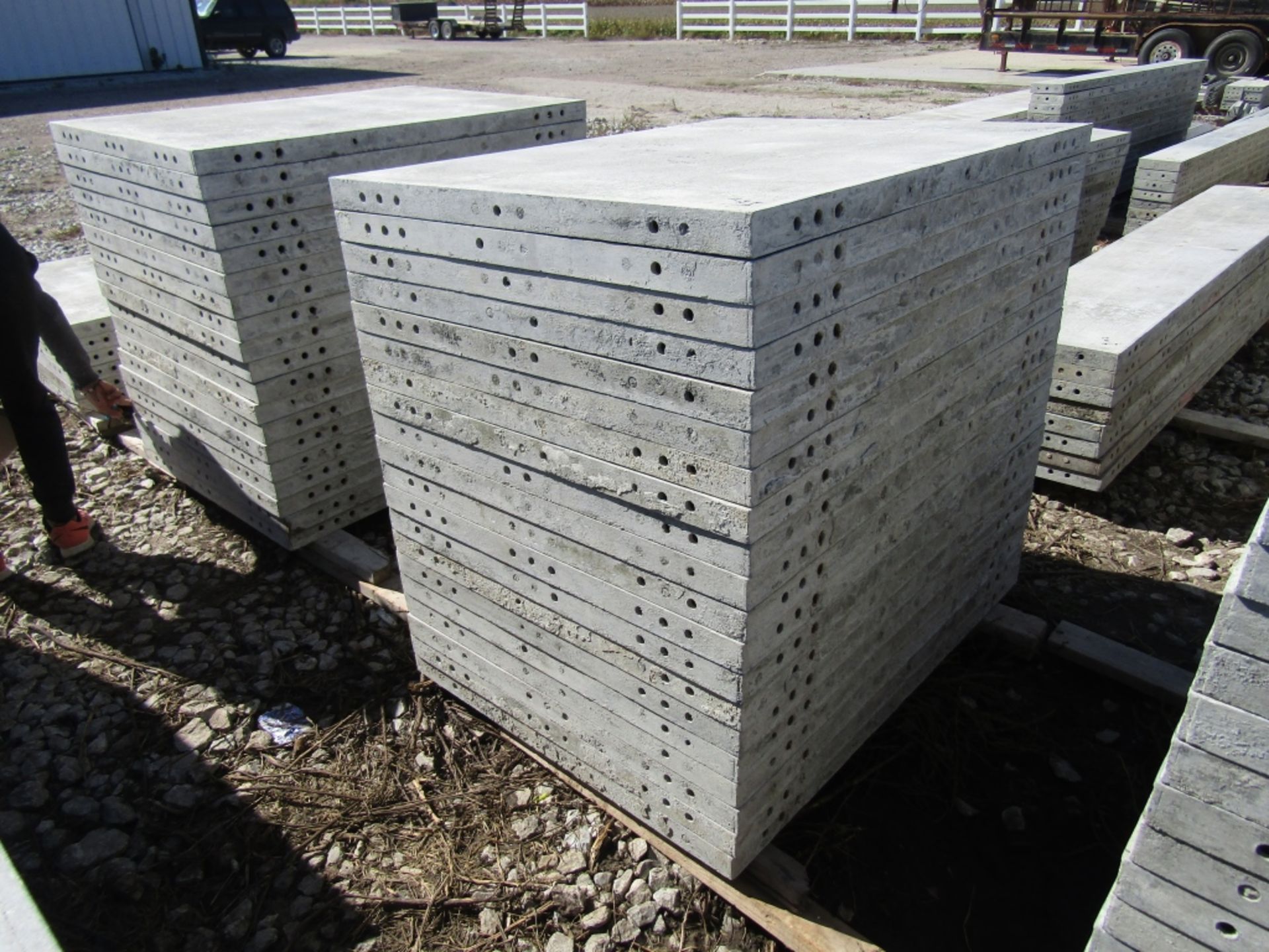 (20) 36" x 4' Wall Ties Concrete Forms, Smooth, 6-12 Hole Pattern, Triple Punch, Located near