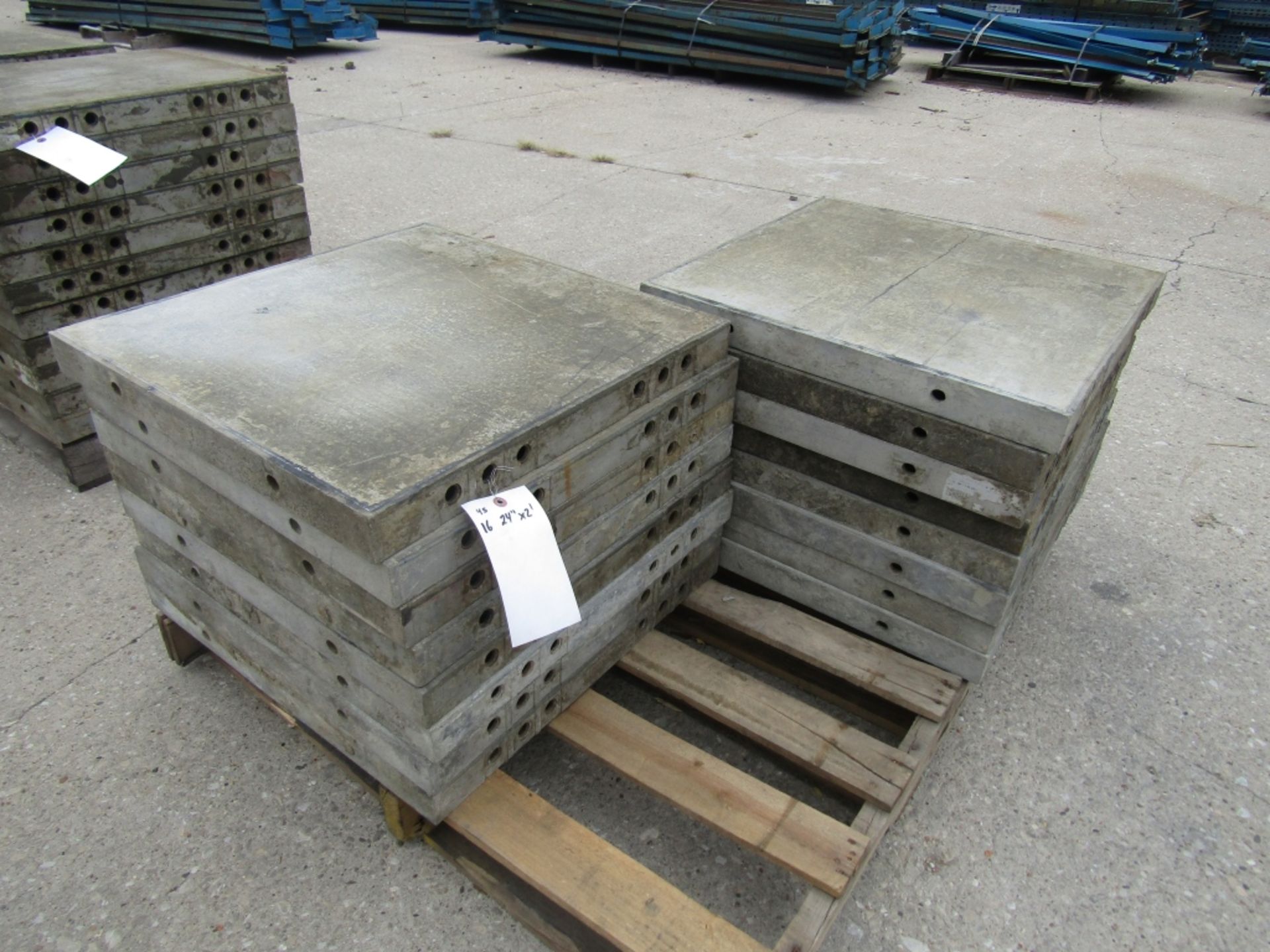 (16) 24" x 2' Western Elite Concrete Forms, Smooth 6-12 Hole Pattern Triple Punch/ Gasket, Located