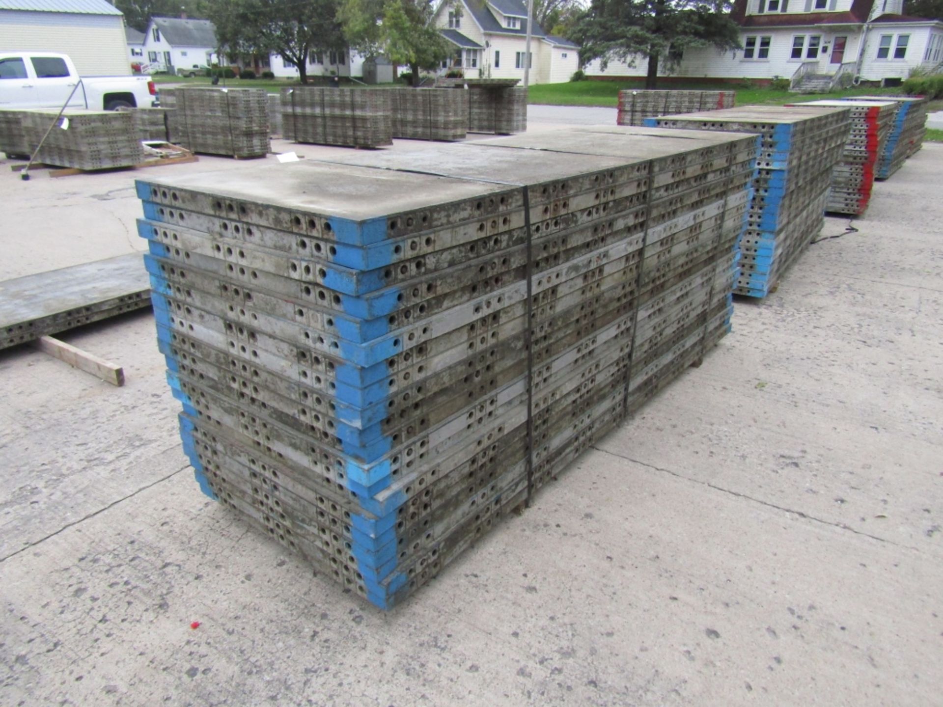 (20) 36" x 9' Western Elite Concrete Forms, Smooth 6-12 Hole Pattern Triple punch/ Gasket Attached