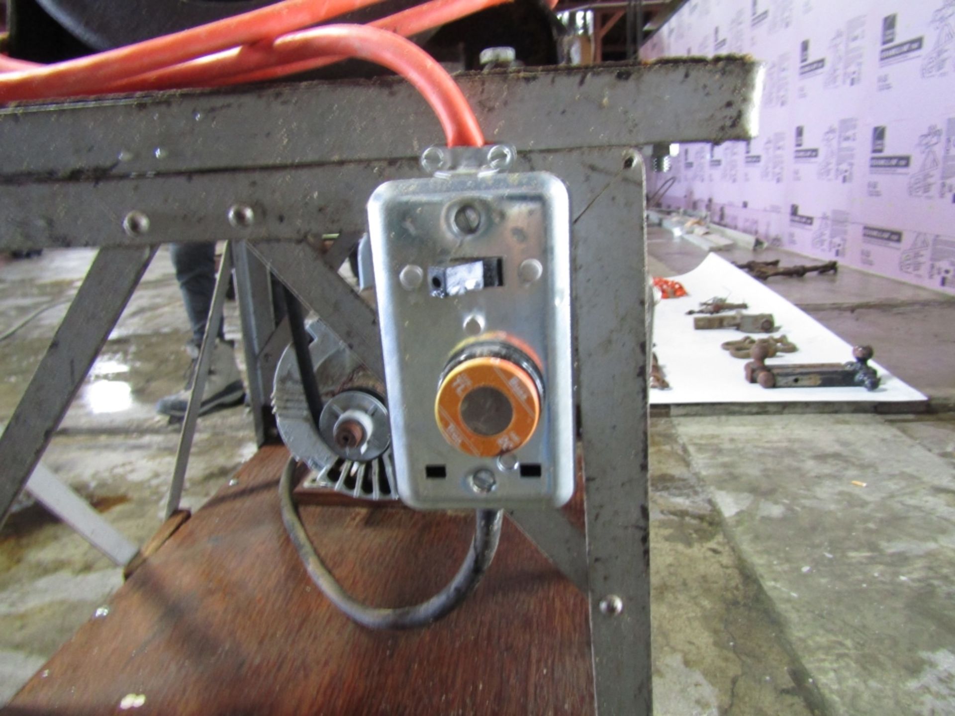 Wards Power Craft Bandsaw, Model #1K926F Serial #1101040400, Located in Mt. Pleasant, IA - Image 2 of 3