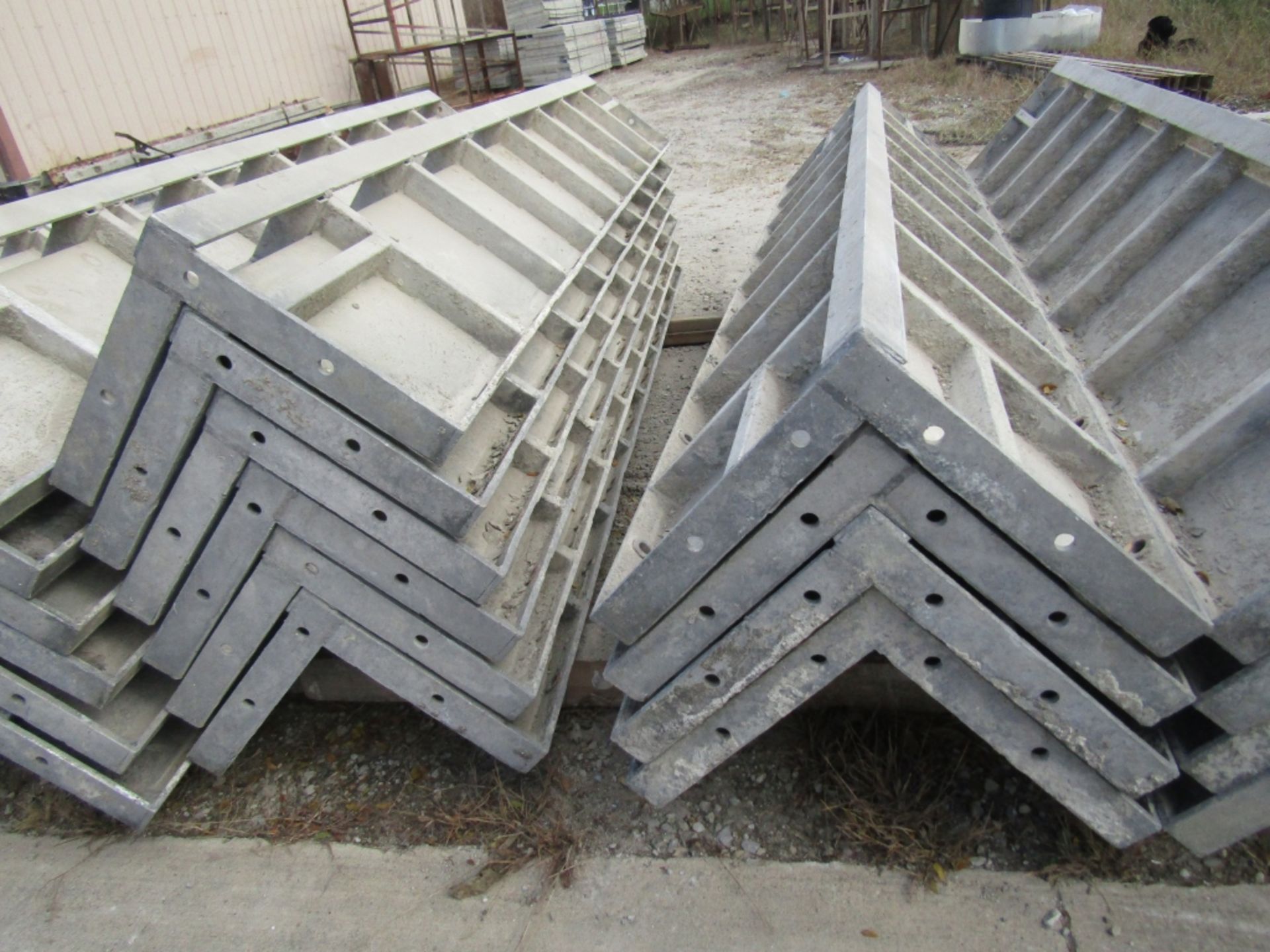 (4) 14" x 14" x 8' Durand Concrete Forms Corners, Smooth 6-12 Hole Pattern, Located in Mt. Pleasant, - Image 2 of 2