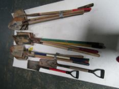 Set of 16 Shovels, Located in Mt. Pleasant, IA