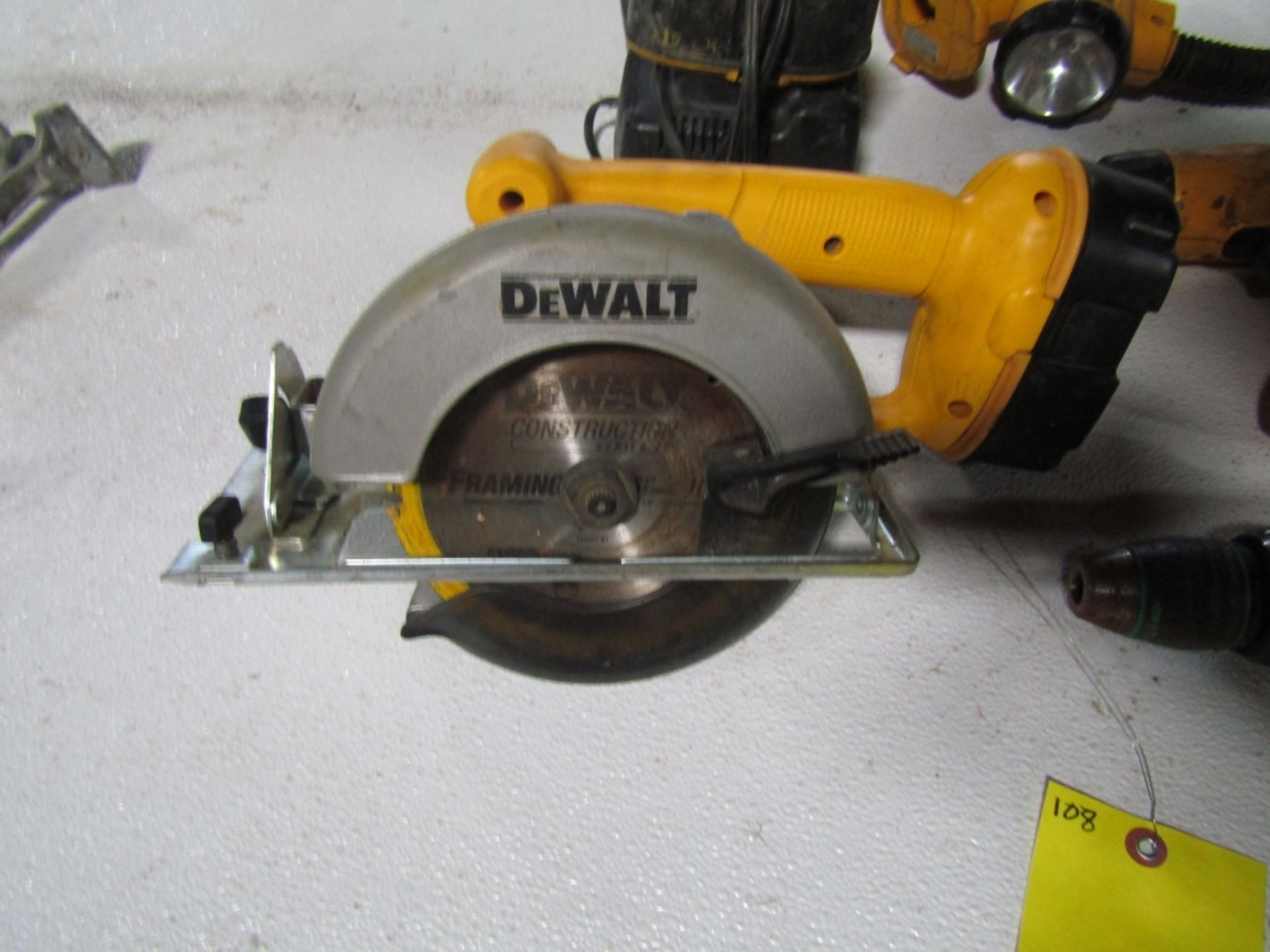 Set of Dewalt Electric Tools, (4)Drills, (1) Circular Saw, (2) Chargers & (1) Lantern, Located in - Bild 2 aus 5