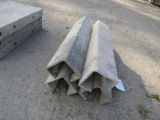 (4) 4" x 4" x 1' Durand Cap Concrete Forms, Inside Corners, Smooth 6-12 Hole Pattern, Full.