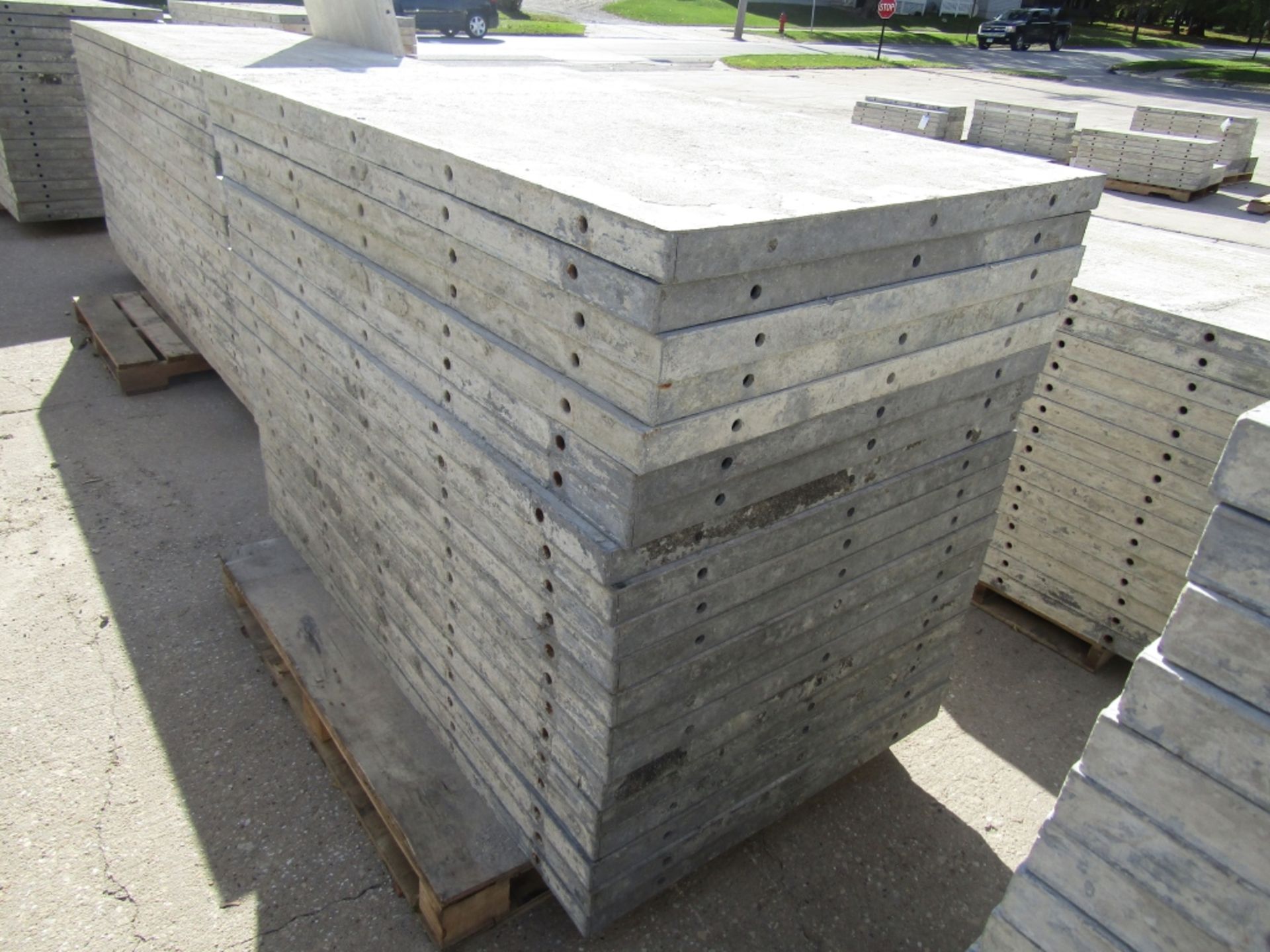 (20) 36" x 5' Durand Concrete Forms, Smooth 6-12 Hole Pattern, Attached Hardware, Located in Mt. - Image 4 of 4