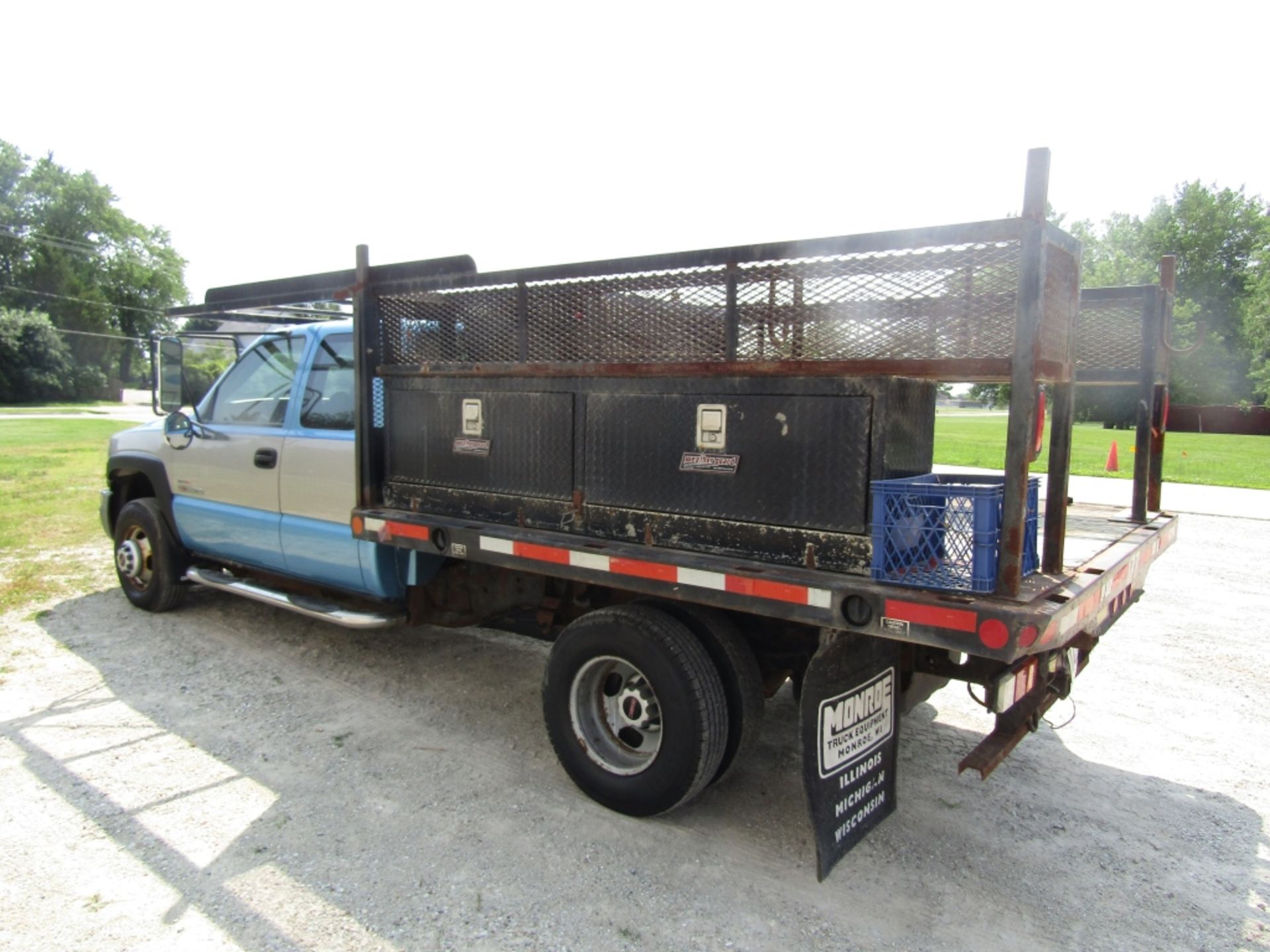 2004 GMC 3500 Duramax Crew Cab Utility Truck, Diesel Dually, VIN #1GDJC39104E119177, 121 306 - Image 4 of 24