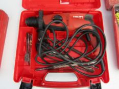 Hilti TE 2 Rotary Hammer Drill, Serial #1181181, Concrete max 7/8" & Steel max 1/2",