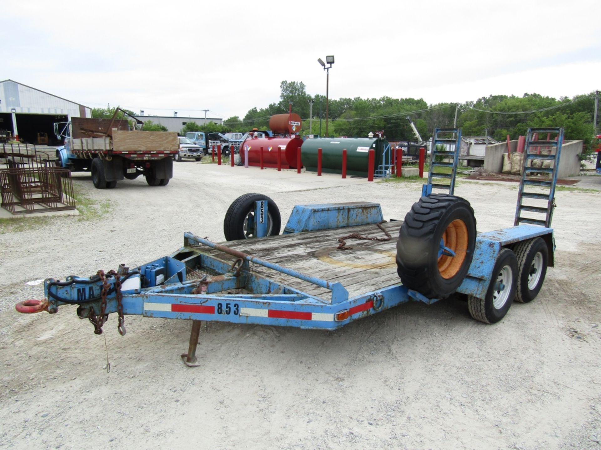 1999 Mobile Mfg. Tandem Axle Trailer, VIN # 1M9FA142XX131988503, Ramps 14' 4" x 6'6", Wood Deck, - Image 2 of 8