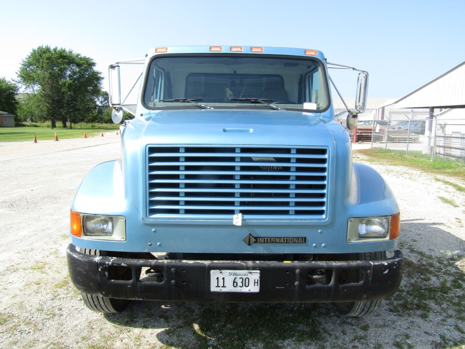 1999 International 4700 DT466E Flat Bed Truck, Model 4170, Dually, VIN #1HTSCAAM3XH607743, 276623 - Image 3 of 26