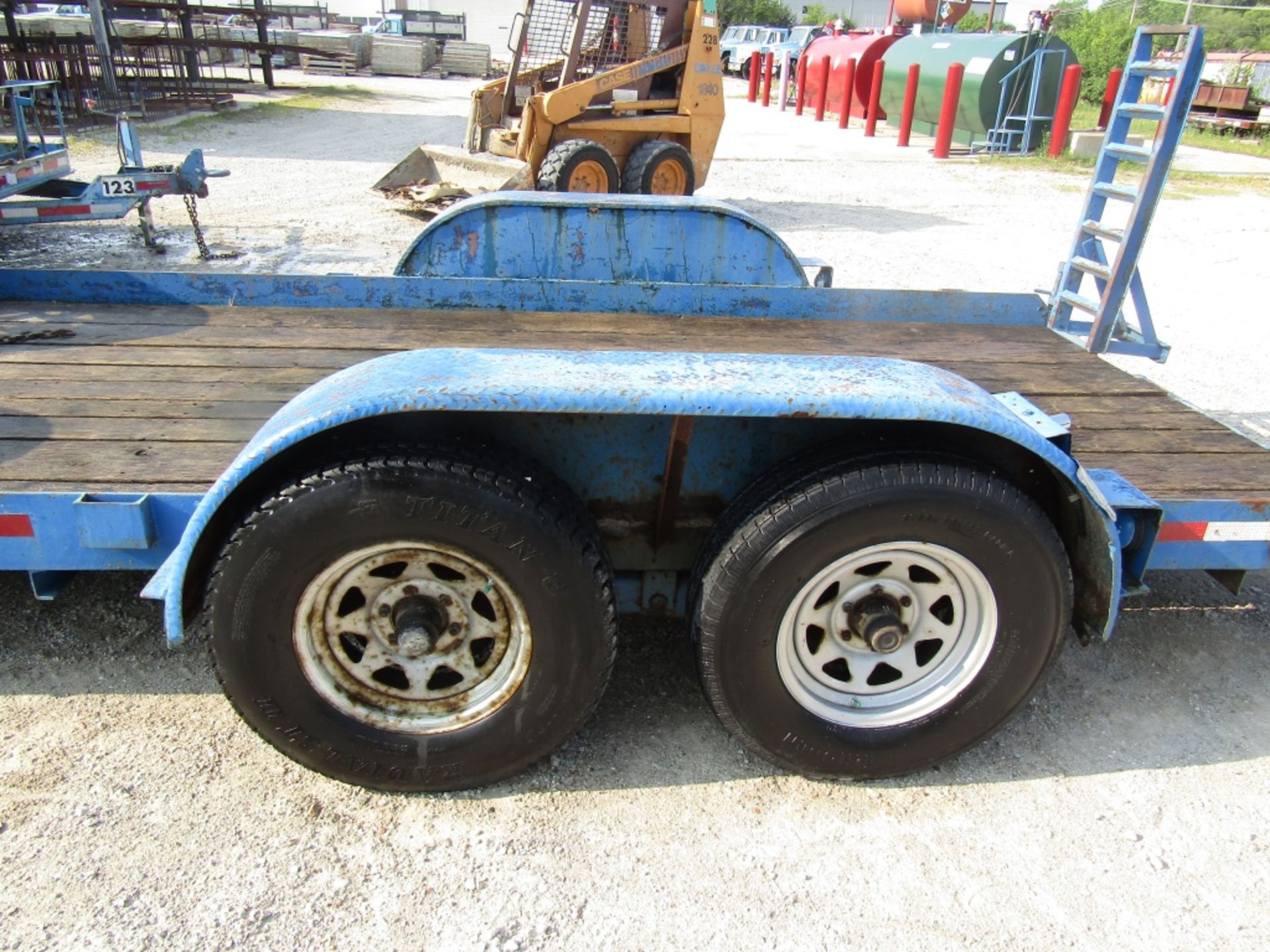 2002 Cronkhite Tandem Axle Trailer, VIN # 47326202621101124, Ramps 16'2" x 6'6", Wood Deck, - Image 5 of 8