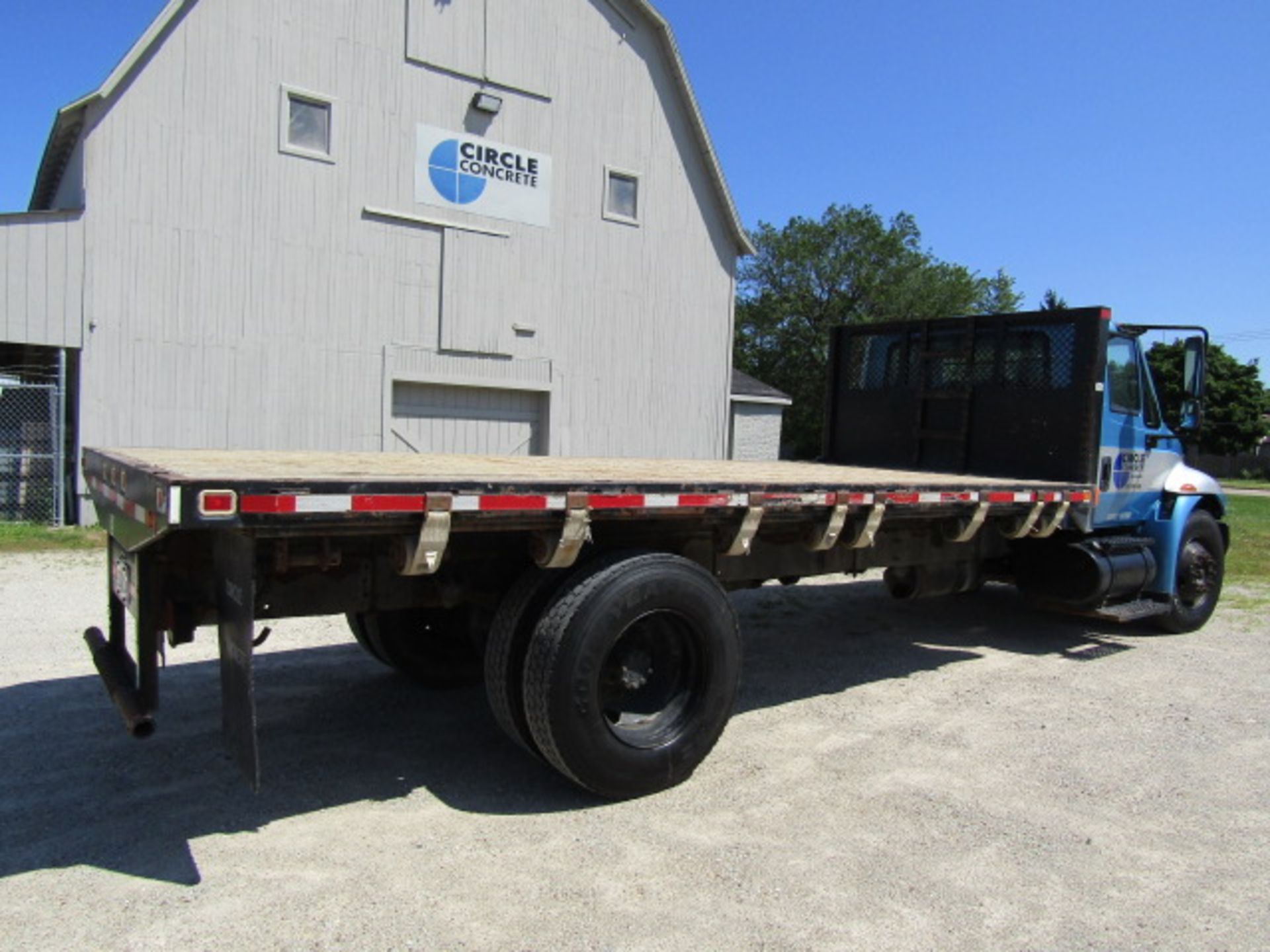 2005 International Model #4300 SBA Flat Bed Truck, 4 x 2 Dually, VIN #1HTMMAAM65H167651, 210658 - Image 4 of 35