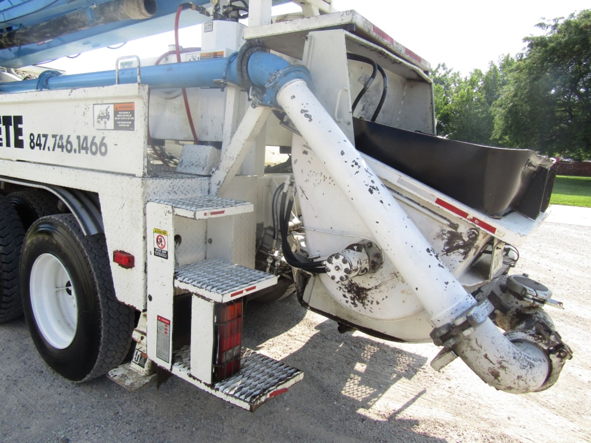 1996 Mack MR688S Pump Truck, VIN #1M2K189C8TM006901, 487601 miles, 18795 hours, Maxi torque T2090 - Image 32 of 49