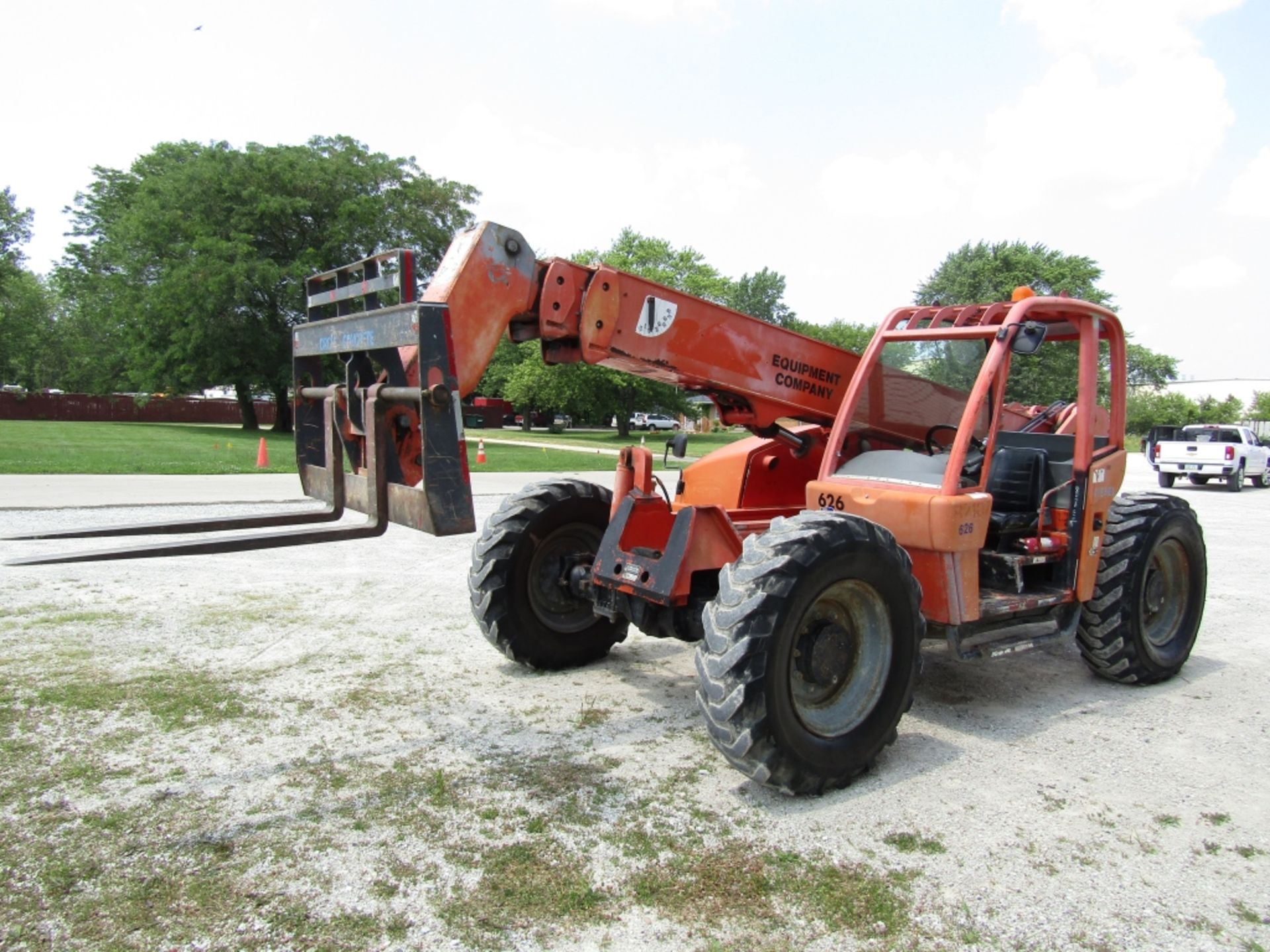 2003 OmniQuip Trak International Boom Lift, Model #3606, Millennia Series, 2860 Hours, Cummins - Image 2 of 20