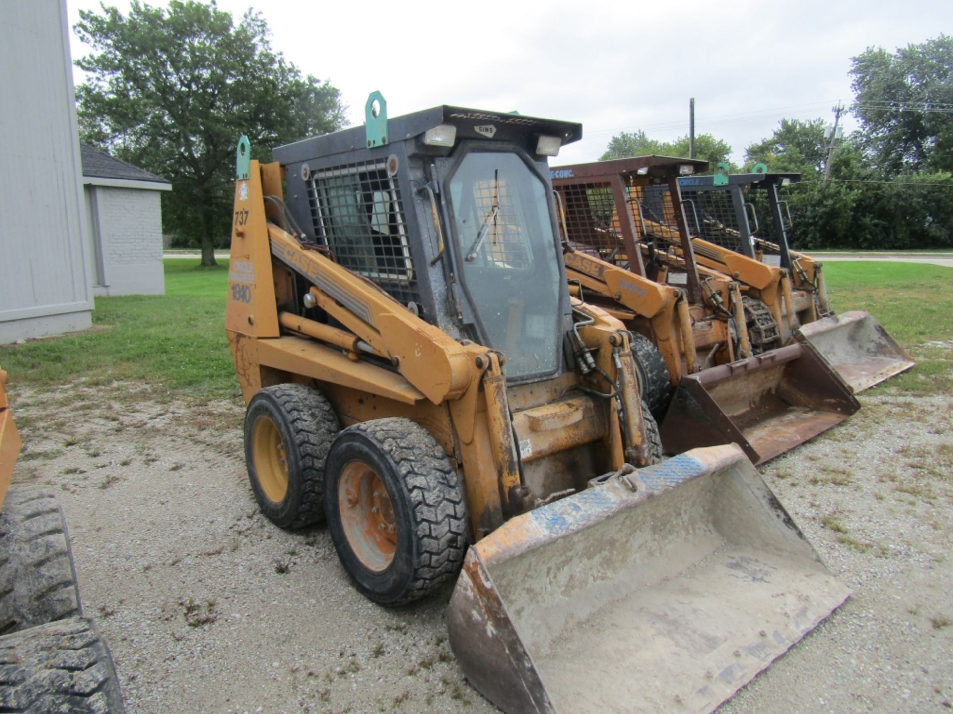 1999 Case 1840 Uni-loader with Bucket, 3517 Hours, ID #JAF0285737, - Image 2 of 12