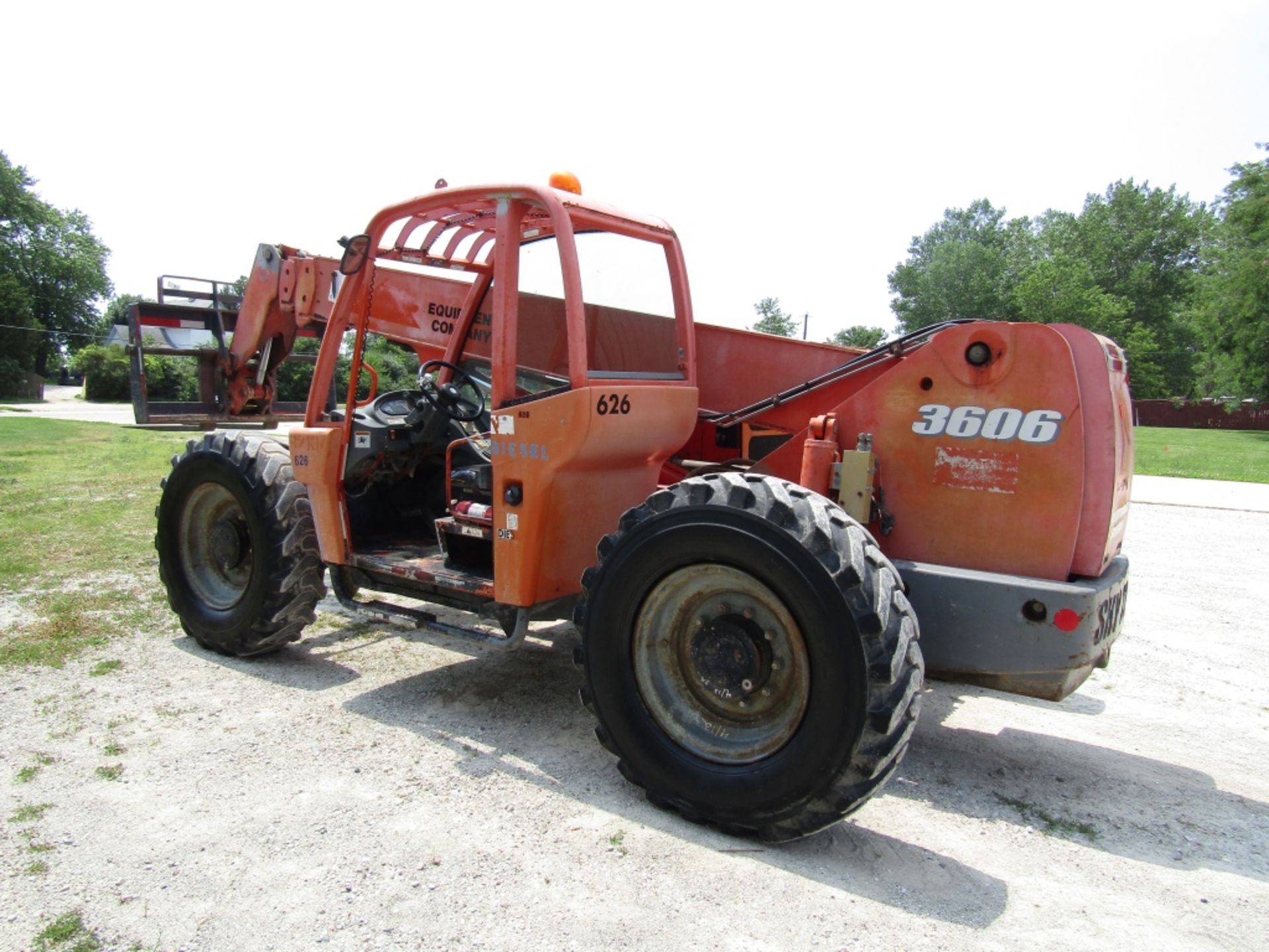 2003 OmniQuip Trak International Boom Lift, Model #3606, Millennia Series, 2860 Hours, Cummins - Image 4 of 20