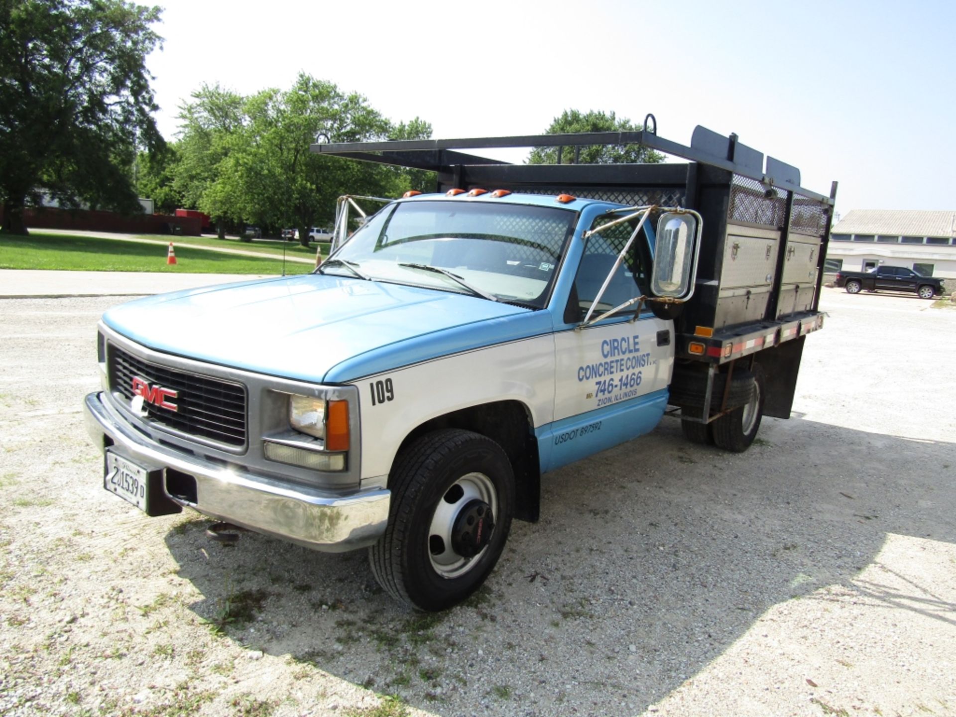 1998 GMC Utility Pick up Truck, Dually, VIN #1GDJC34F6WF069109, 108052 Miles, Automatic - Image 2 of 22