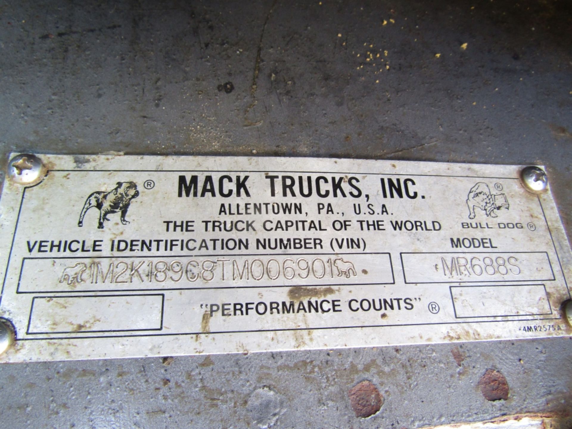 1996 Mack MR688S Pump Truck, VIN #1M2K189C8TM006901, 487601 miles, 18795 hours, Maxi torque T2090 - Image 10 of 49