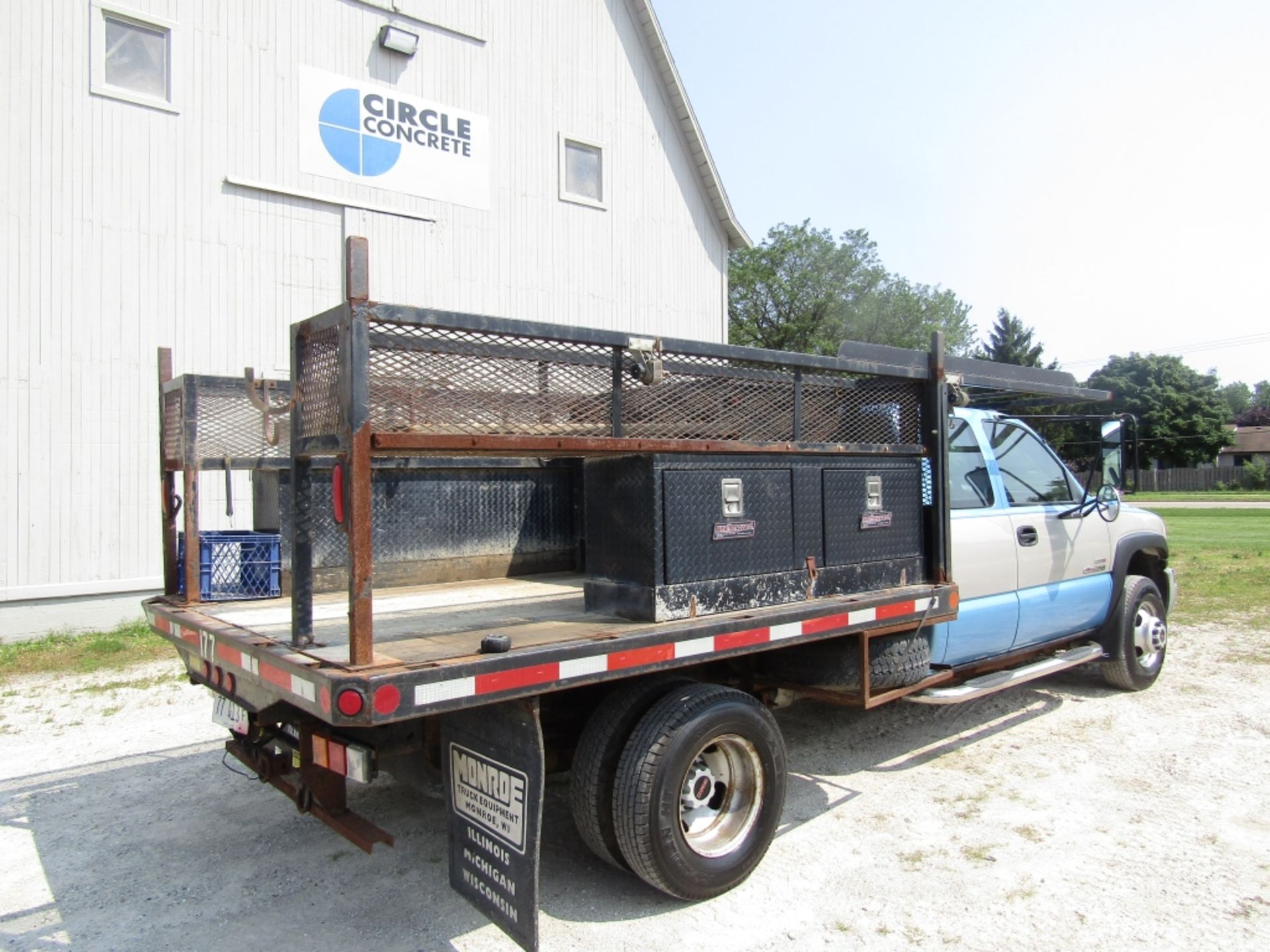 2004 GMC 3500 Duramax Crew Cab Utility Truck, Diesel Dually, VIN #1GDJC39104E119177, 121 306 - Image 3 of 24