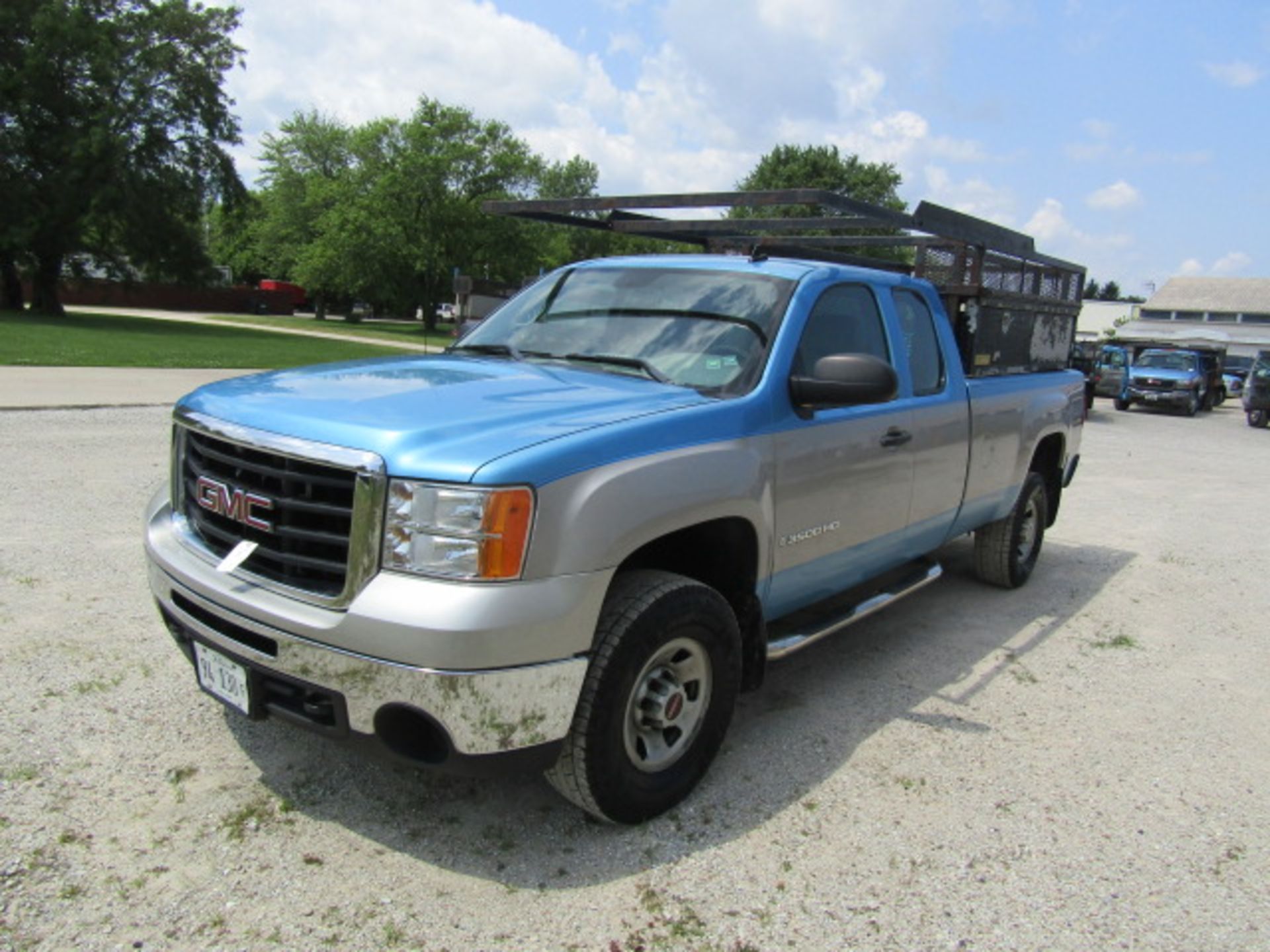 2007 GMC Sierra C3500 Crew Cab Utility Truck, VIN #1GTHC39K07E596191, 113747 miles, Automatic - Image 2 of 27