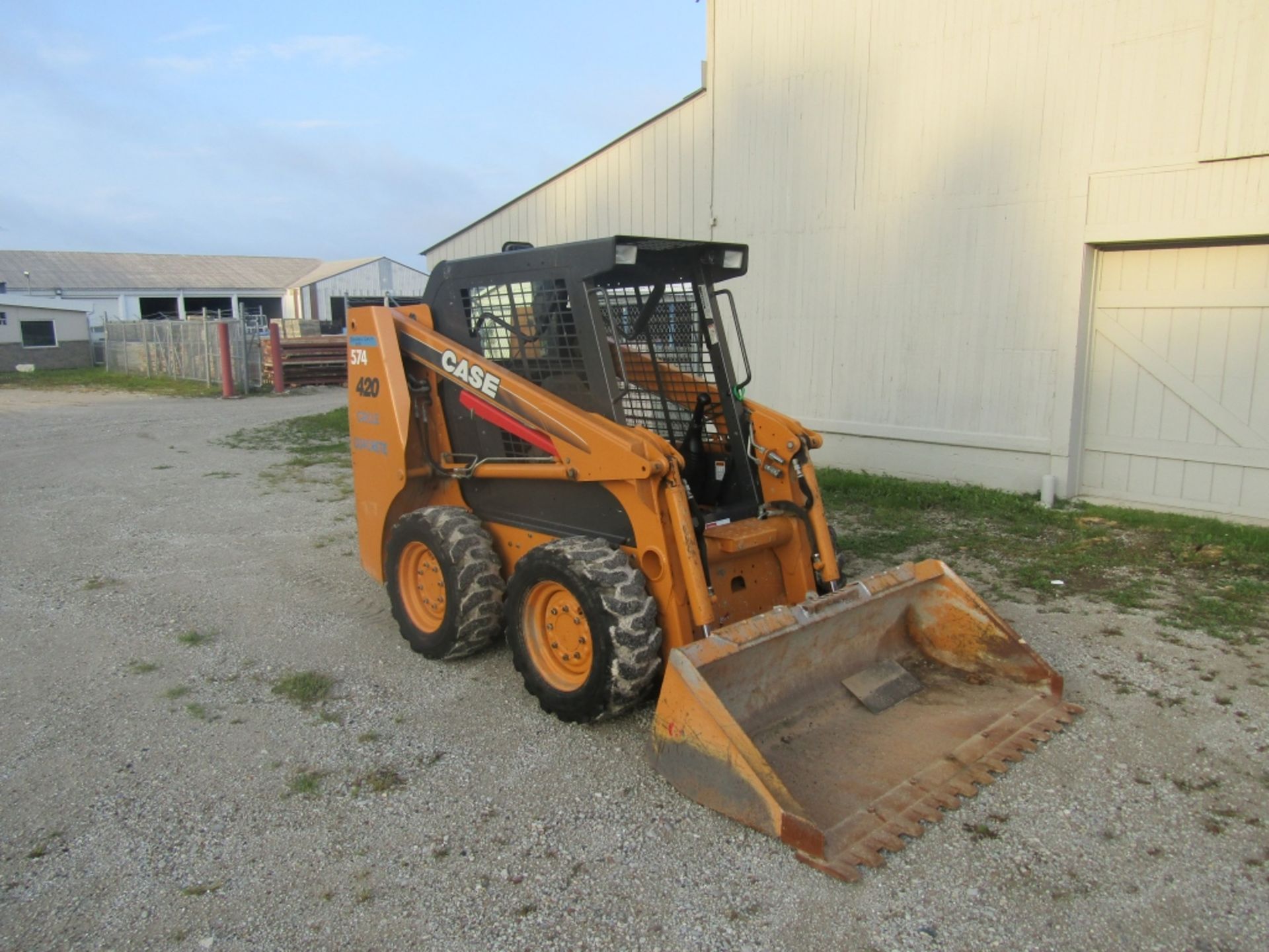 2008 Case 420 Uniloader, 198 Hours, ID #N7M466574, Enclosed rope, bucket., - Image 2 of 18