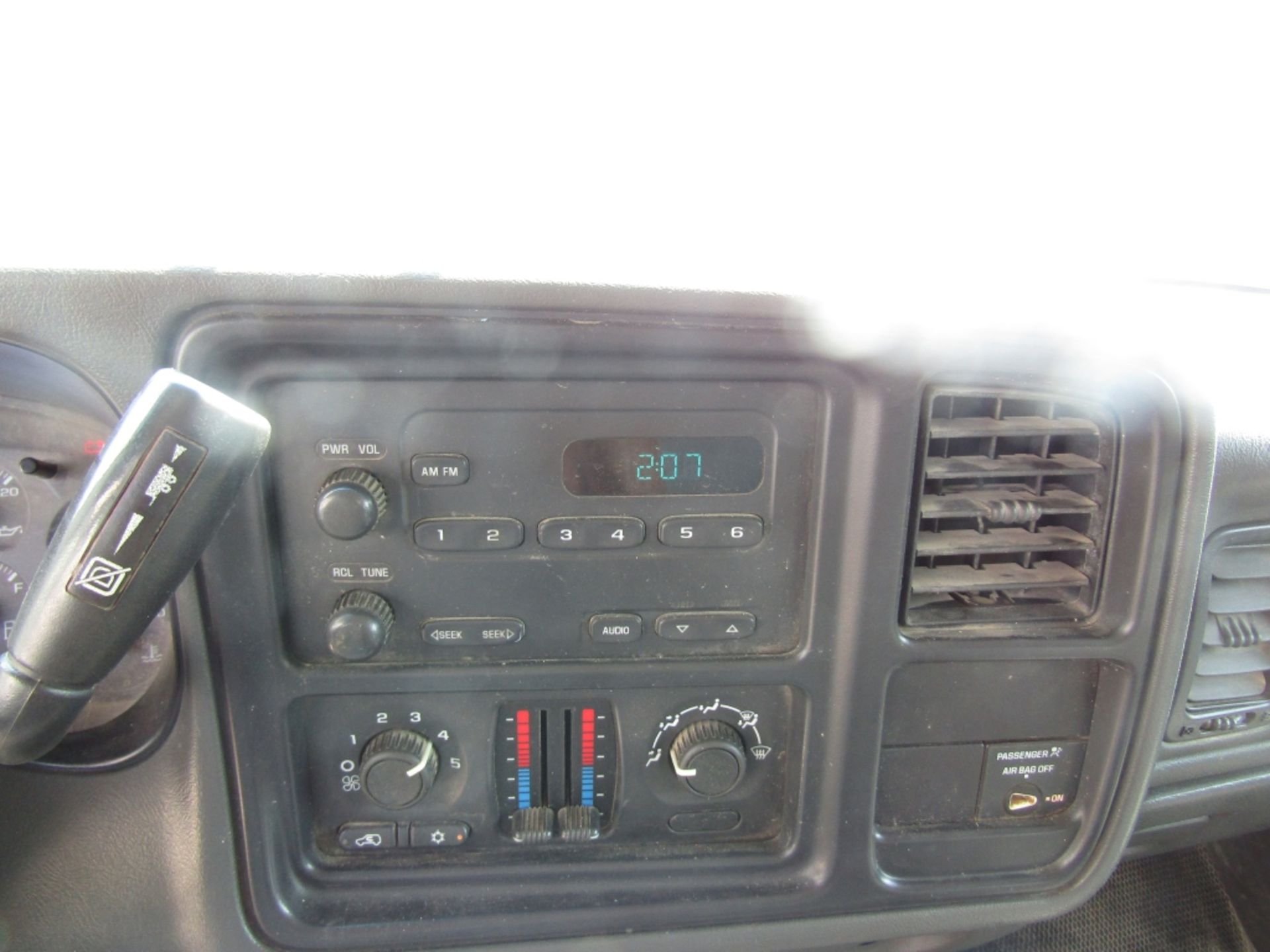 2004 GMC 3500 Duramax Crew Cab Utility Truck, Diesel Dually, VIN #1GDJC39104E119177, 121 306 - Image 11 of 24
