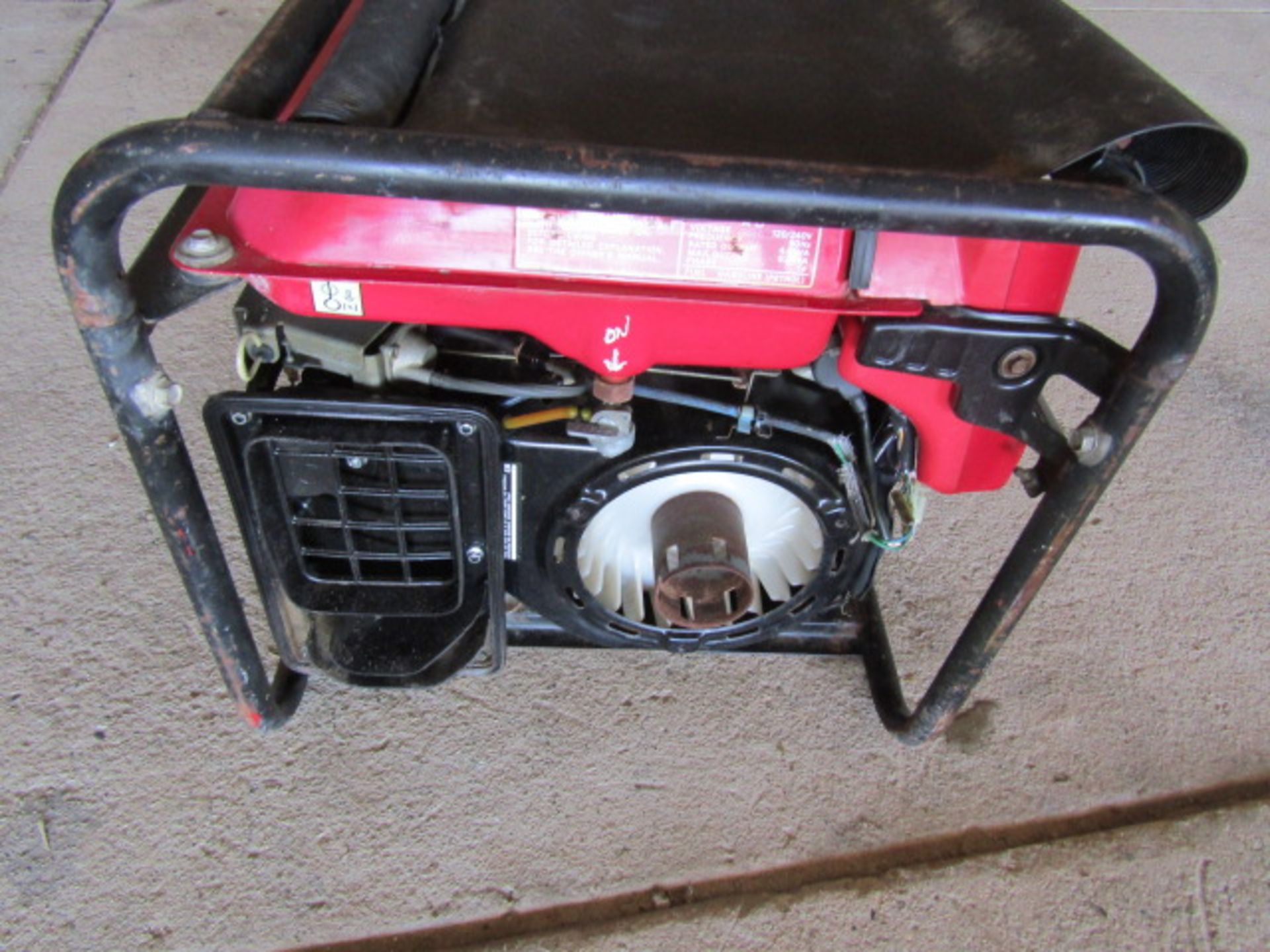 Honda EB5000 Generator (Not Working) - Image 3 of 3