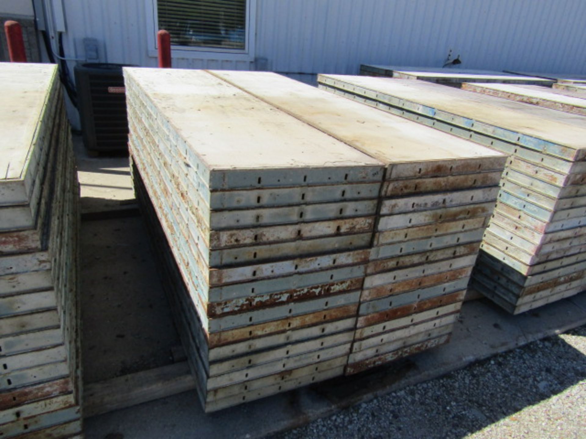 (30) 24" x 8' Symons Steel Ply Forms