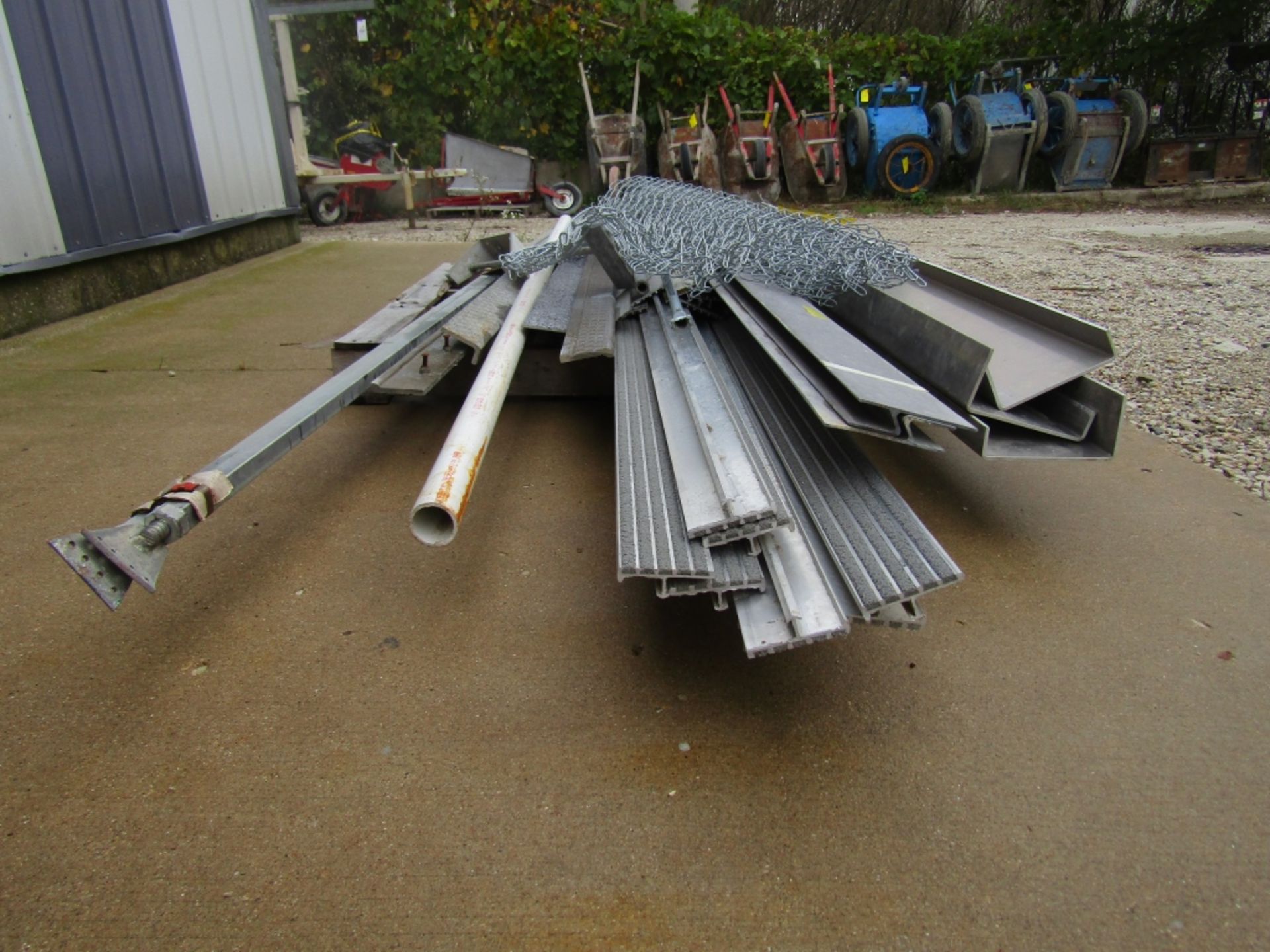 Pallet of Miscellaneous, Chain Link Fencing, Metal