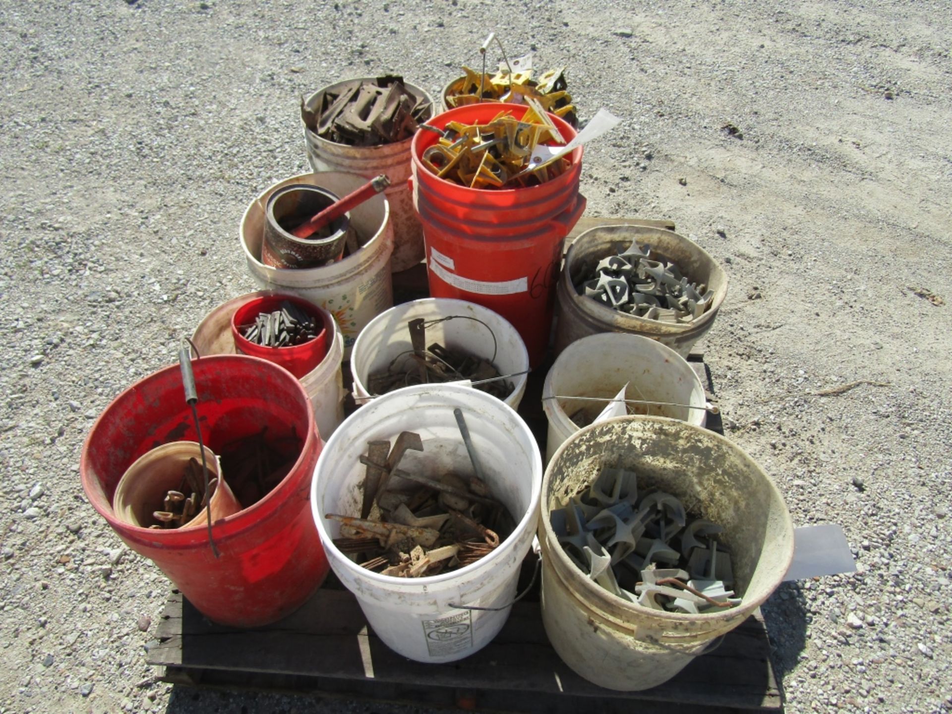 Pallet Bolts, Concrete Chairs - Image 2 of 3