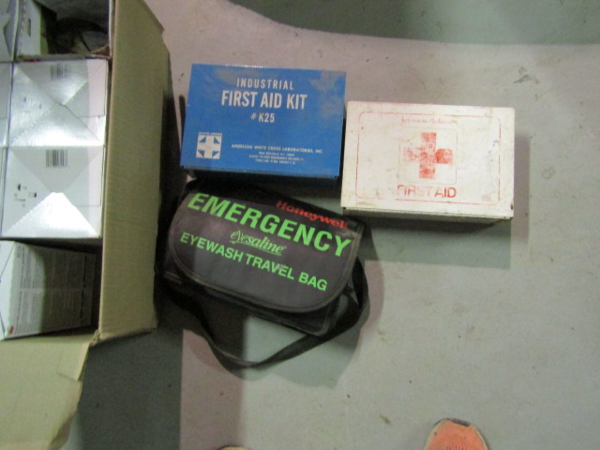 First Aid Kit & Particulate Respirator Masks - Image 4 of 4