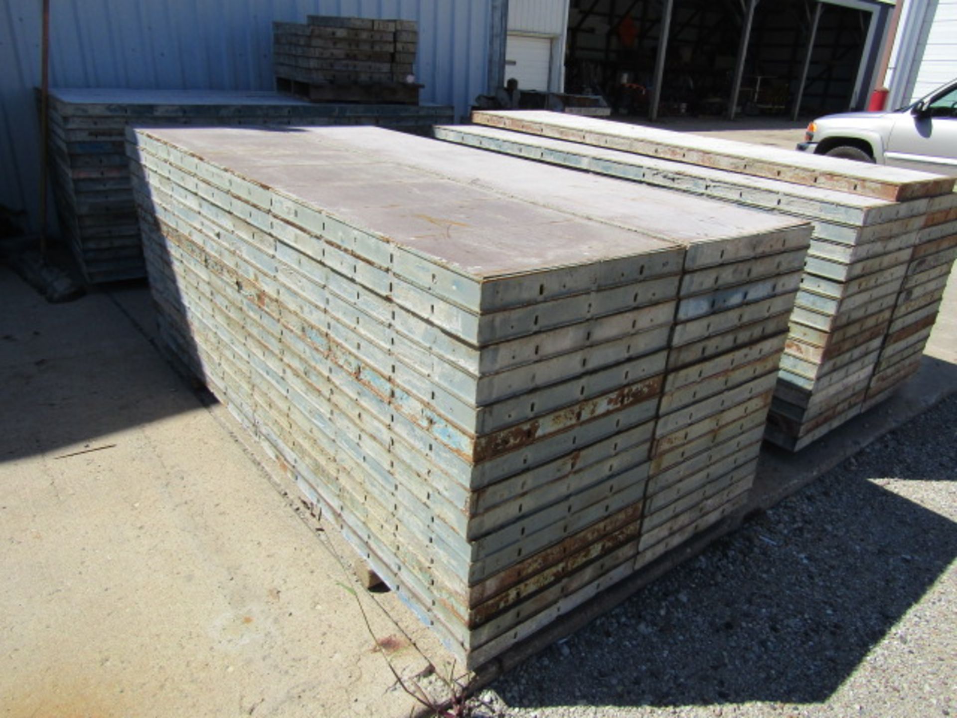 (30) 24" x 8' Symons Steel Ply Forms