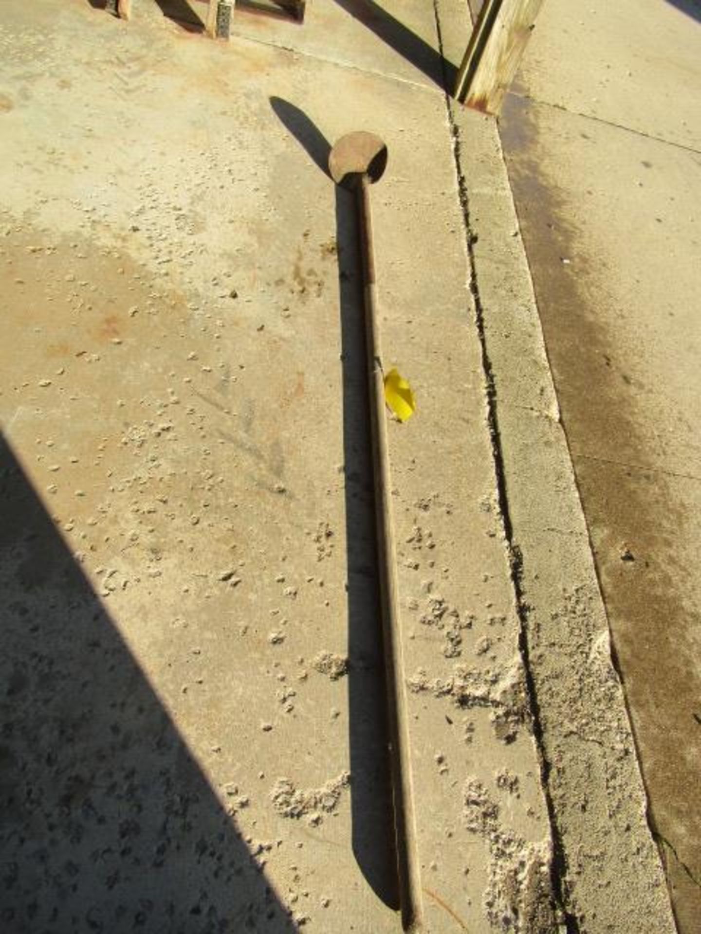 Chute Shovel