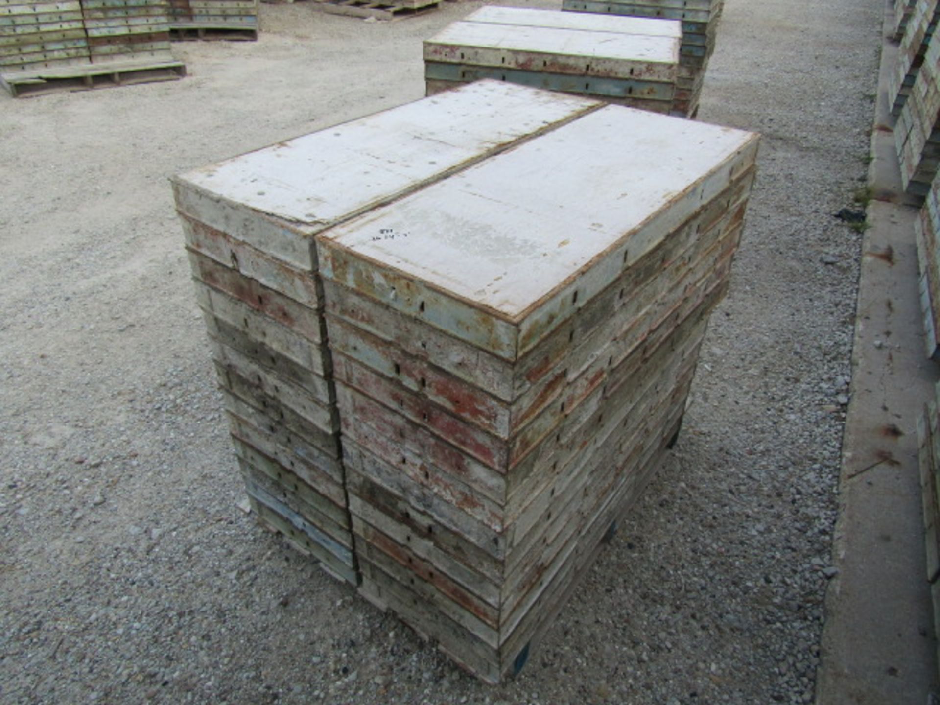 (26) 14" x 3' Symons Steel Ply Forms
