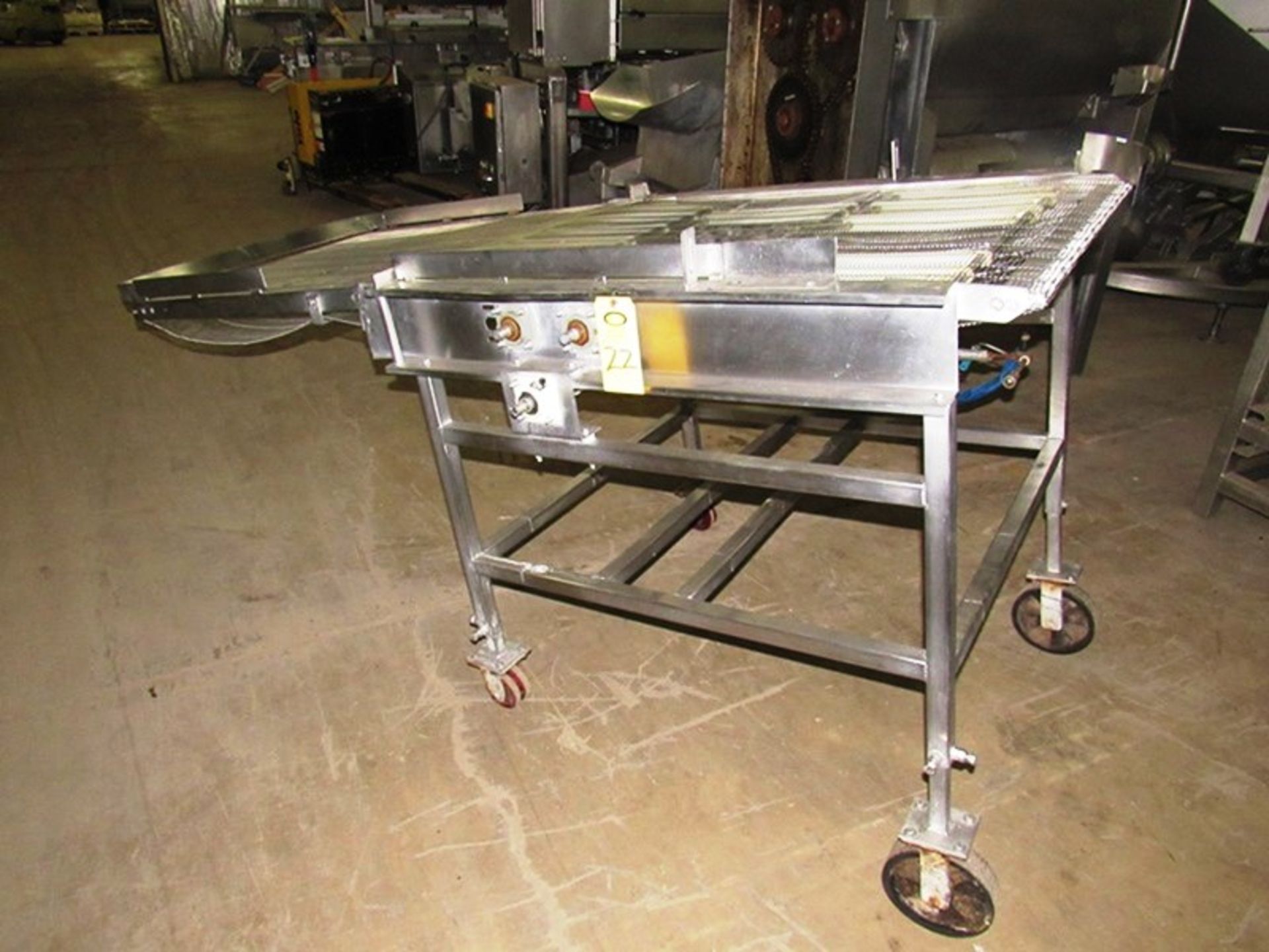 Stainless Steel Conveyor, 34" W X 92" L stainless steel ladder chain belt, hydraulic motor on - Image 2 of 4