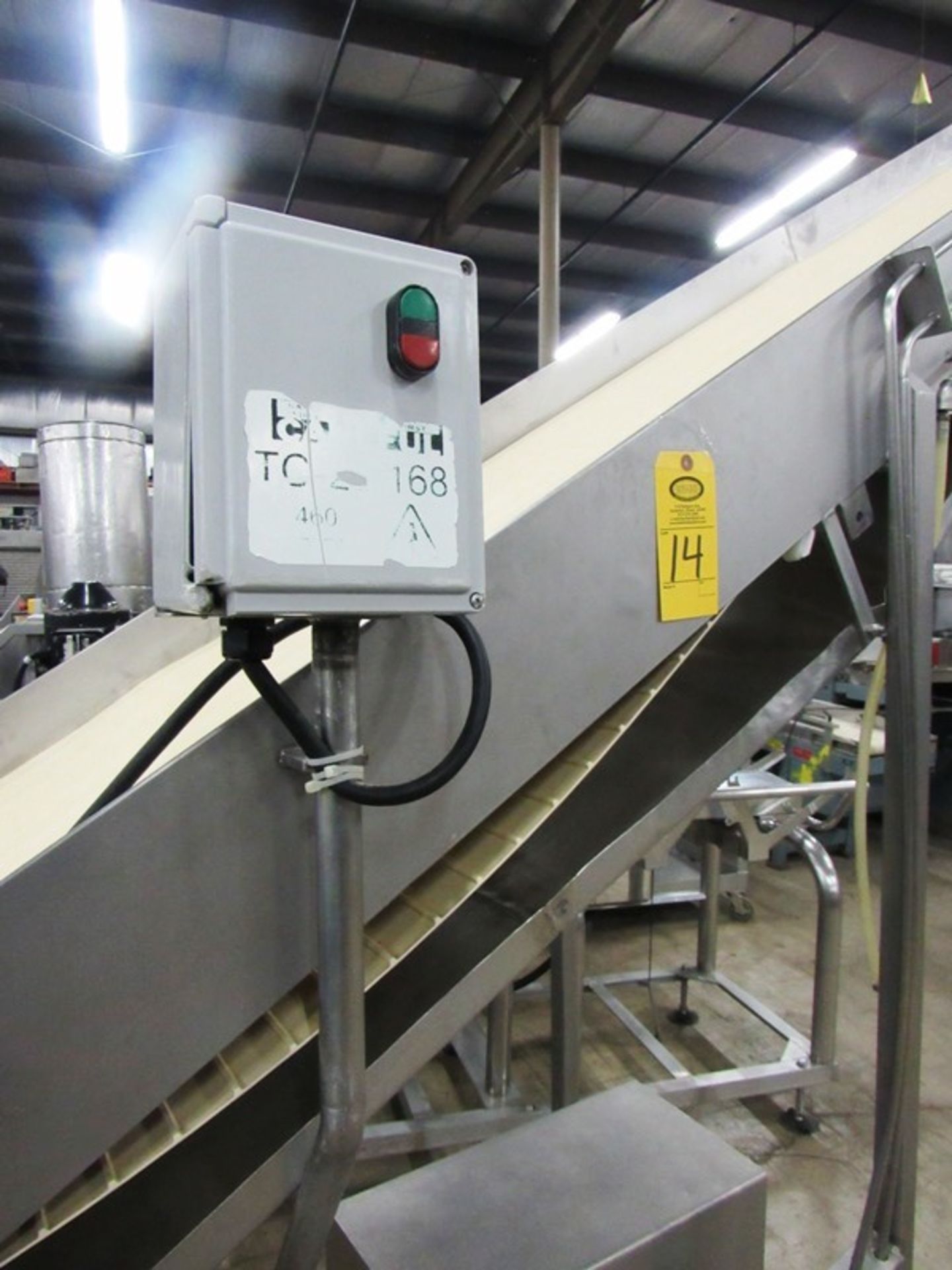 Stainless Steel Incline Conveyor, 24" W X 22' L neoprene belt, 27" infeed height, 8' discharge, on - Image 5 of 5
