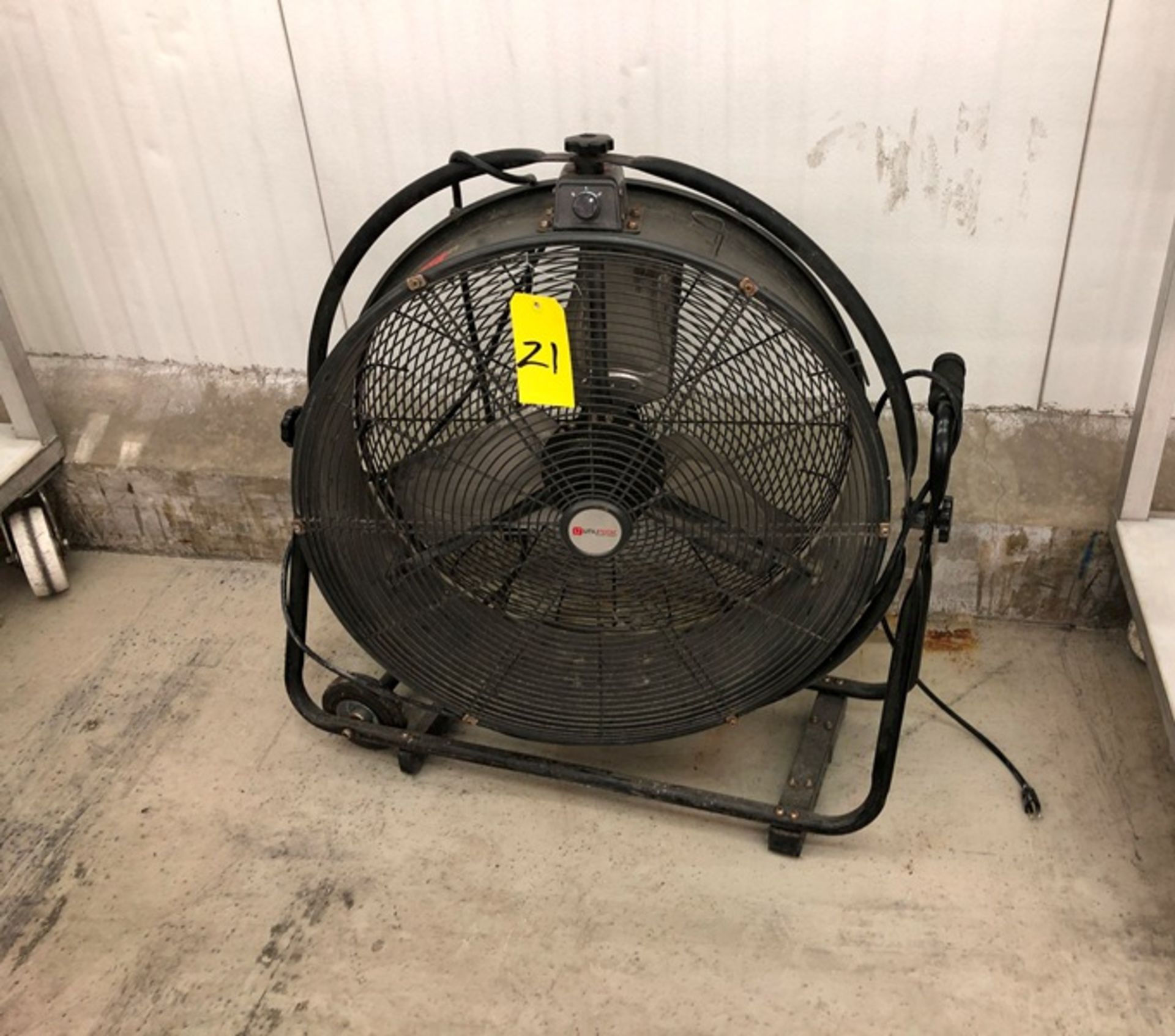 Floor Fan, UitiTech, 110V, 26" diameter (Located in Bridgeview, IL) (Removal Date Is April 1st to