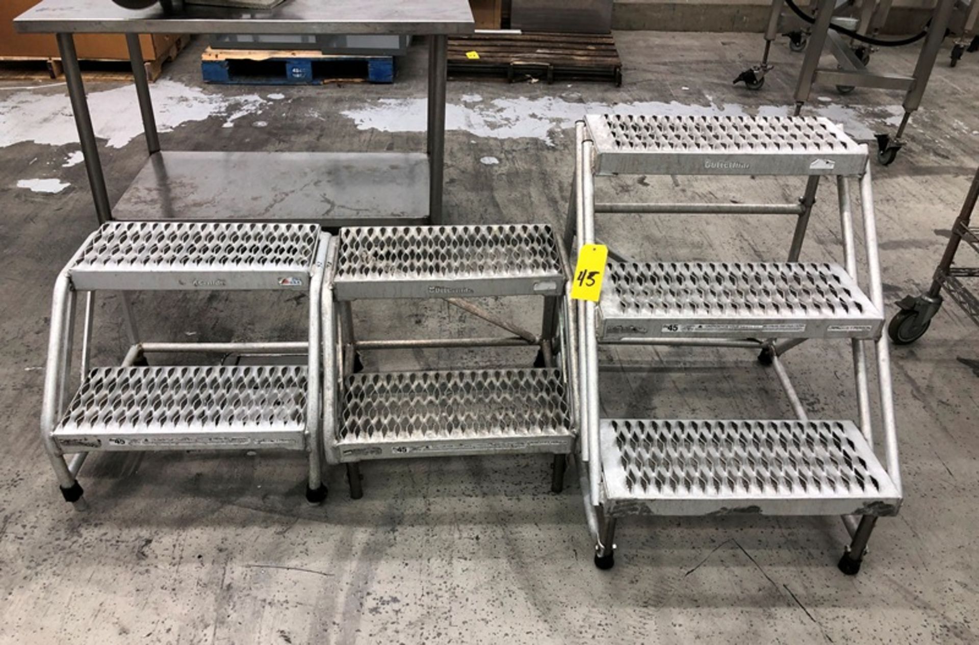 Ladder Step, aluminum, (2) two step, (1) three step (Located in Bridgeview, IL) (Removal Date Is