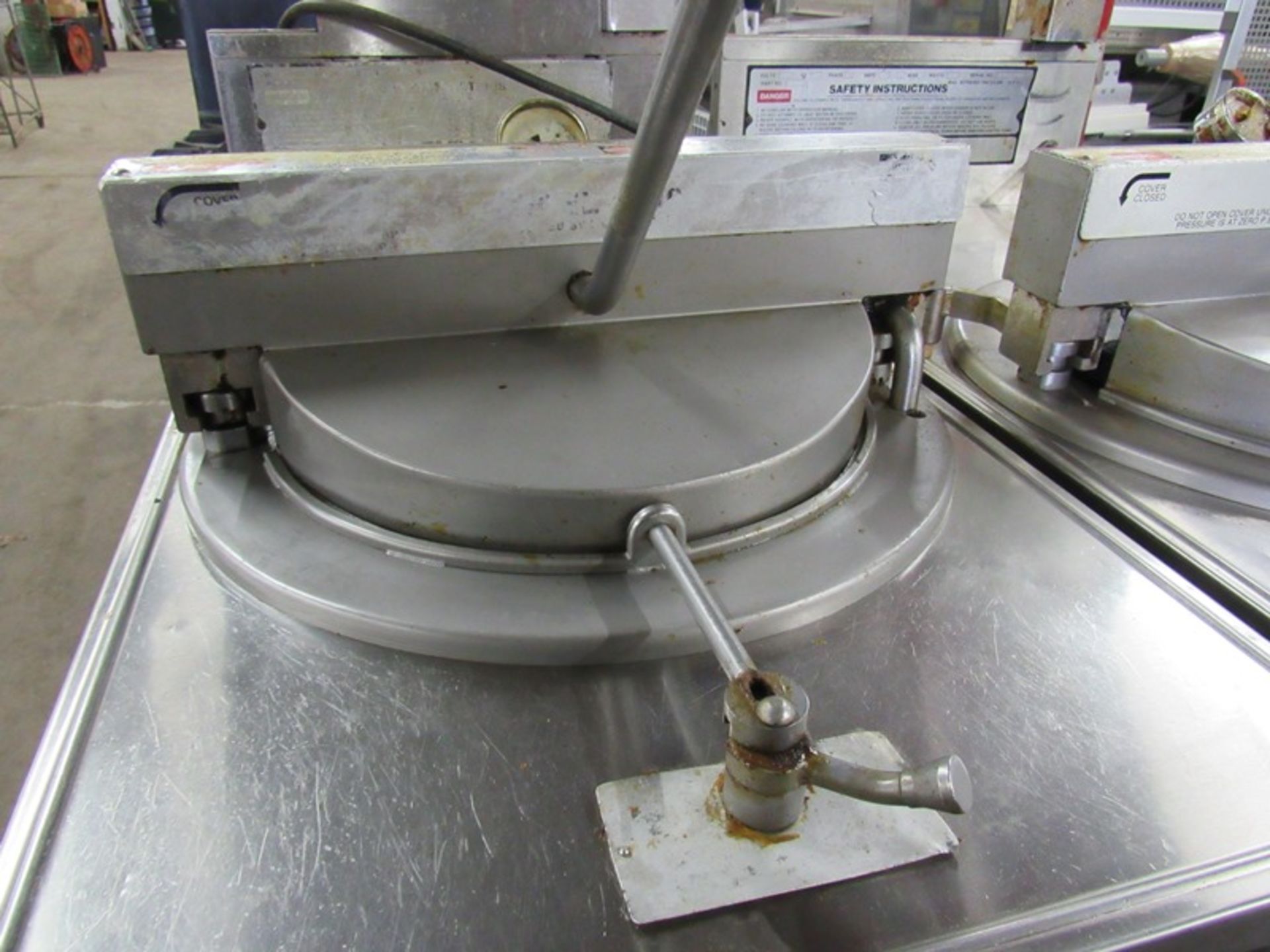 Broaster Company Mdl. 1800 Pressure Fryer - Image 2 of 4