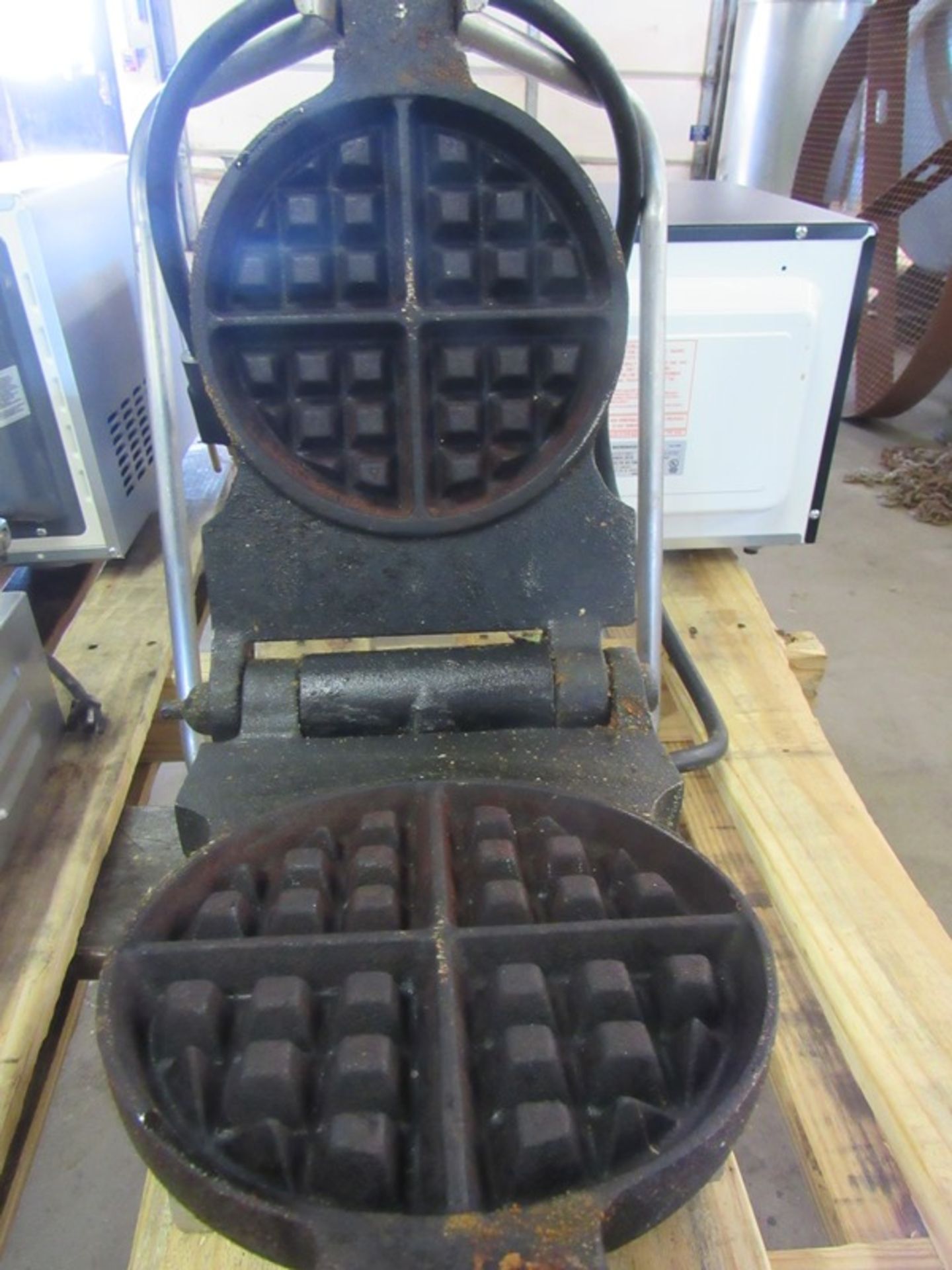 Carbons Mdl. RT1 Waffle Baker, Ser. #R-0058889, 115 volts, single phase, 60 hertz - Image 2 of 4